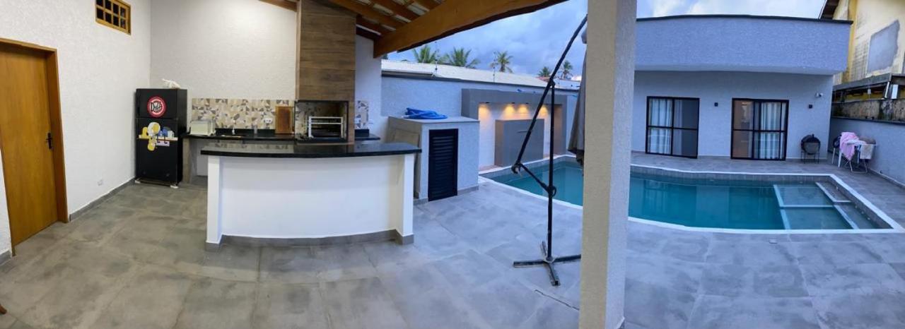 Casa Memórias do Mar Centro de Peruíbe 50m da praia