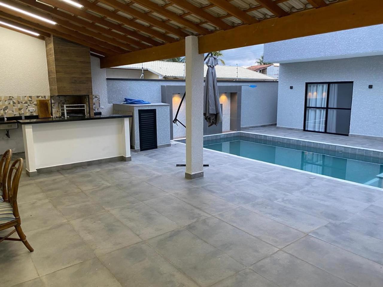 Casa Memórias do Mar Centro de Peruíbe 50m da praia