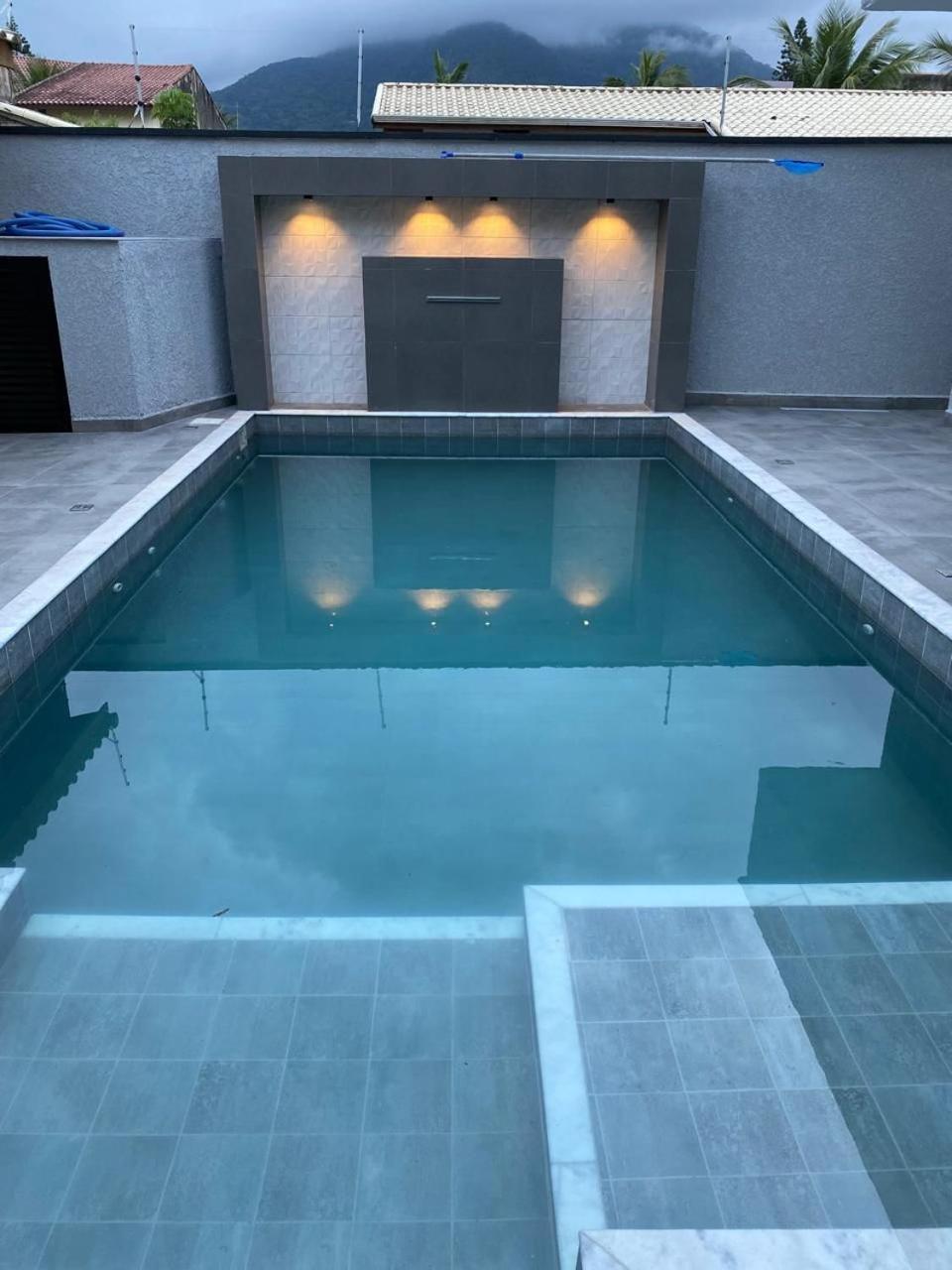 Casa Memórias do Mar Centro de Peruíbe 50m da praia