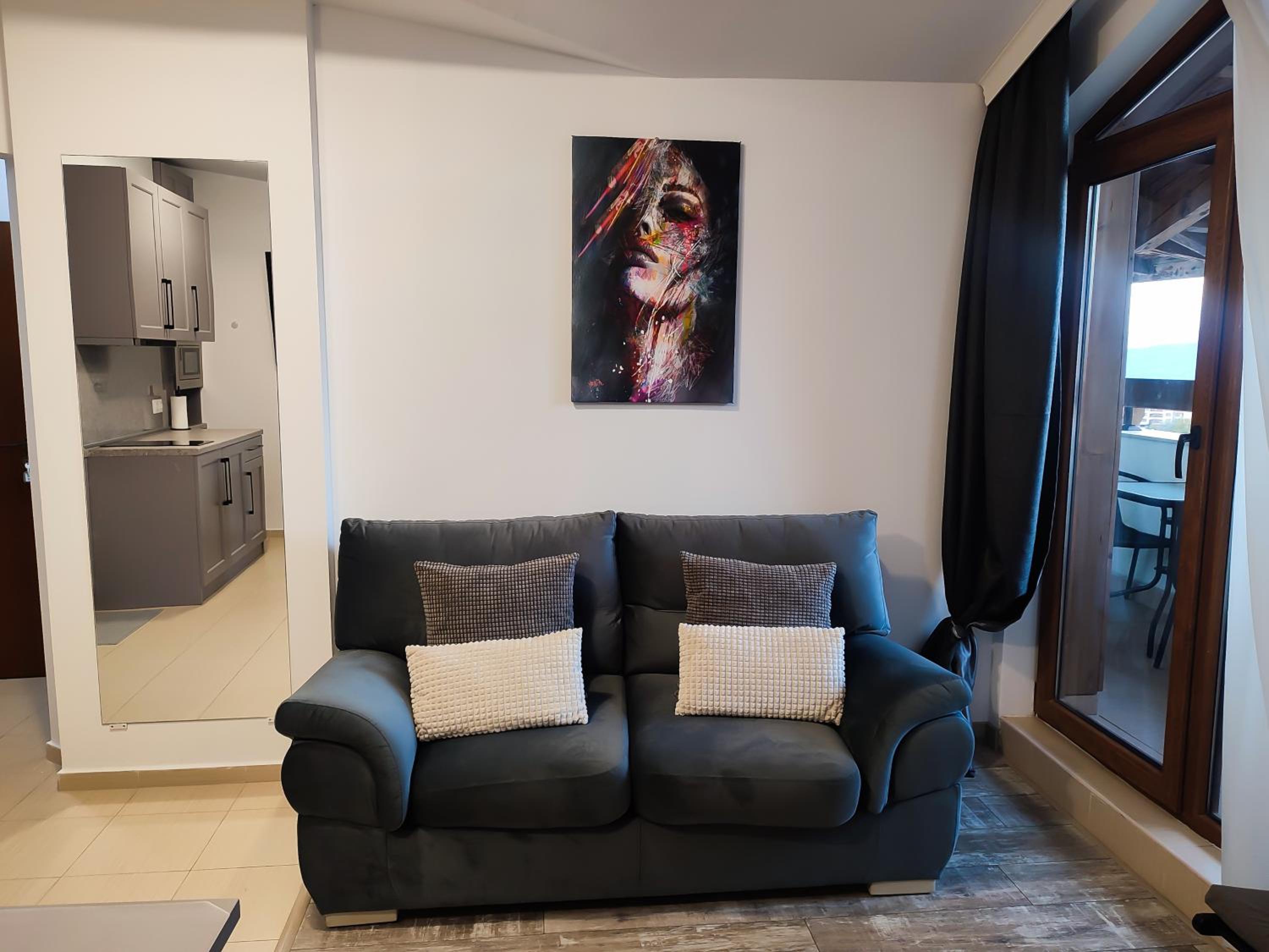 Deluxe Apartment In Belvedere With Terrace