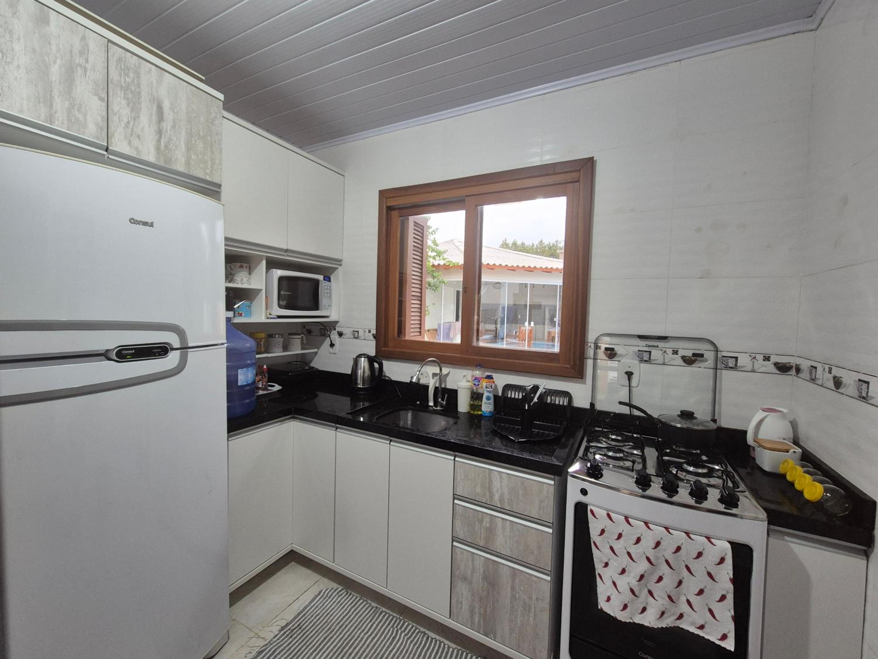 Casa com Piscina, Quiosque, Próximo ao Mar