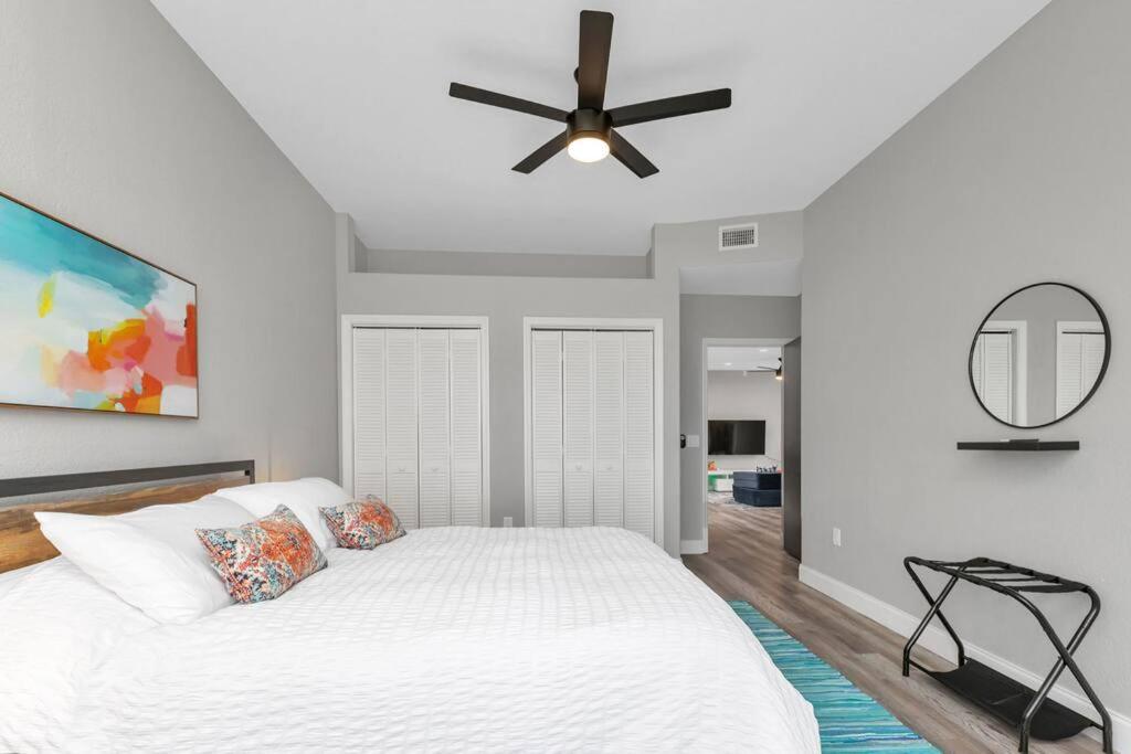 Endless Sunset 3BR Oceanside Stay view 4