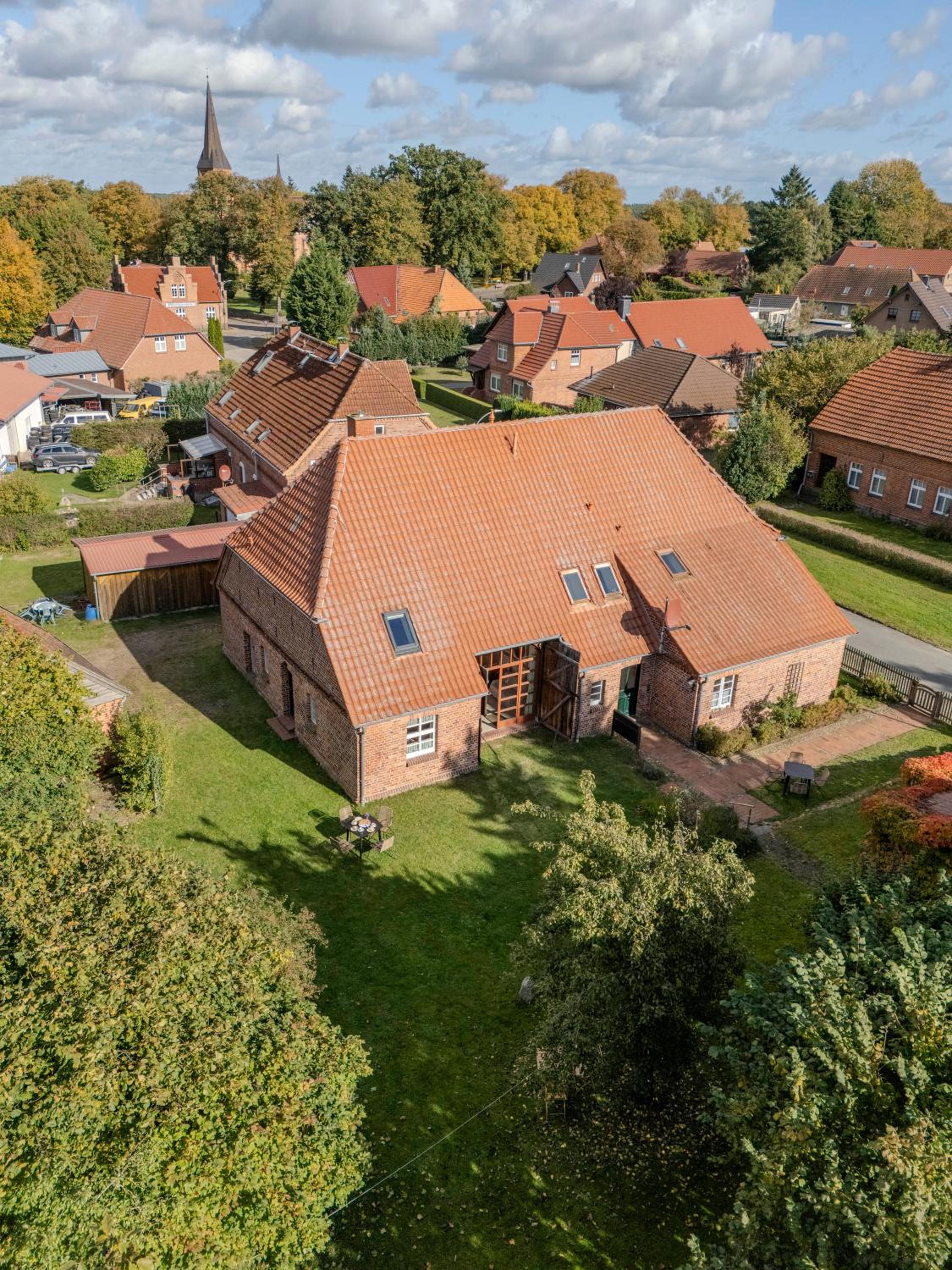 Ferienwohnung - 2EZ 1DZ - 2 Bäder - ruhig gelegen - Garten, Küche, WLAN, Parken, Self-Check-in, Ventilator- nahe Schwerin Unesco view 3