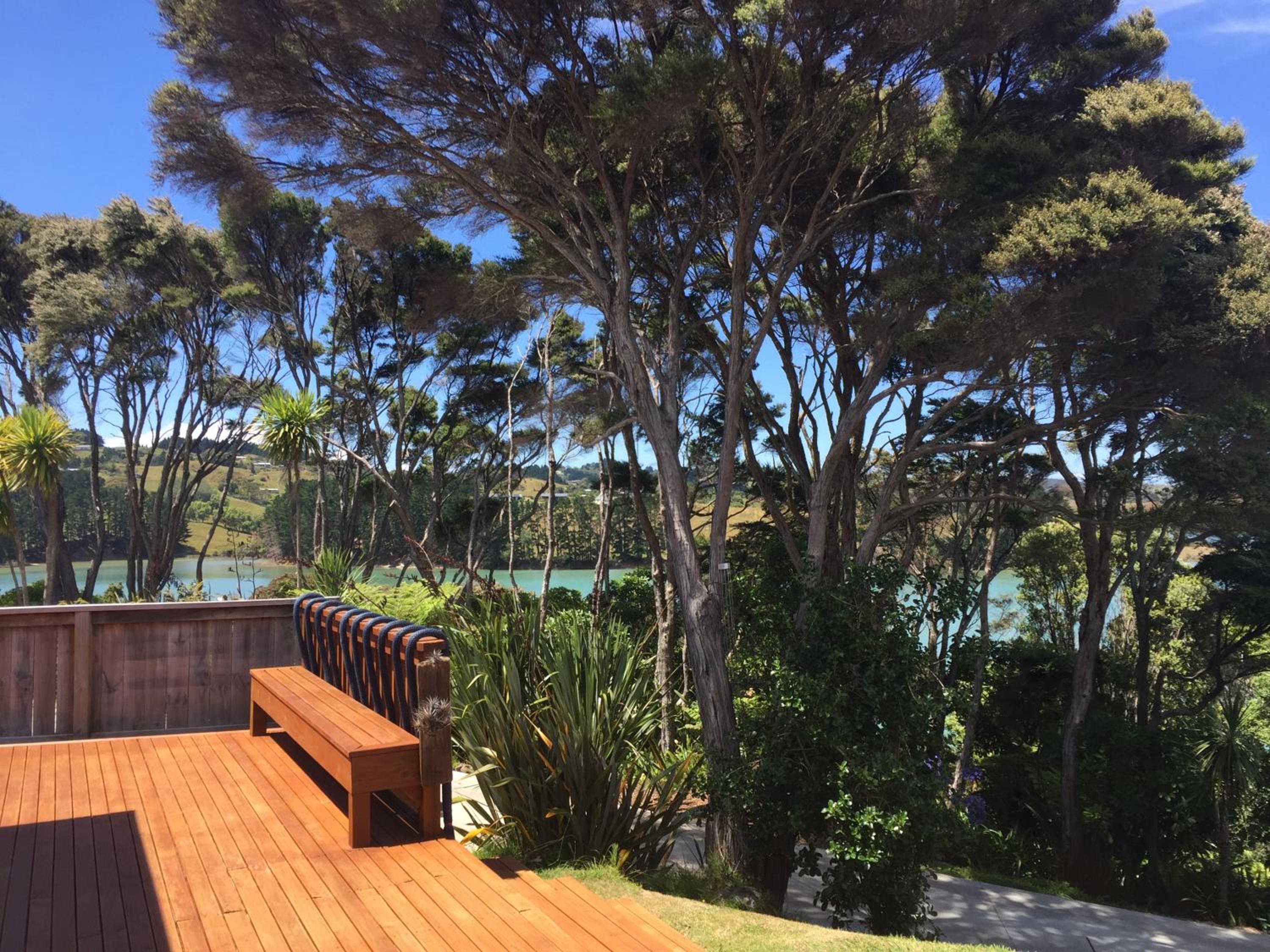 STAY WITH US RAGLAN - Studio view 3