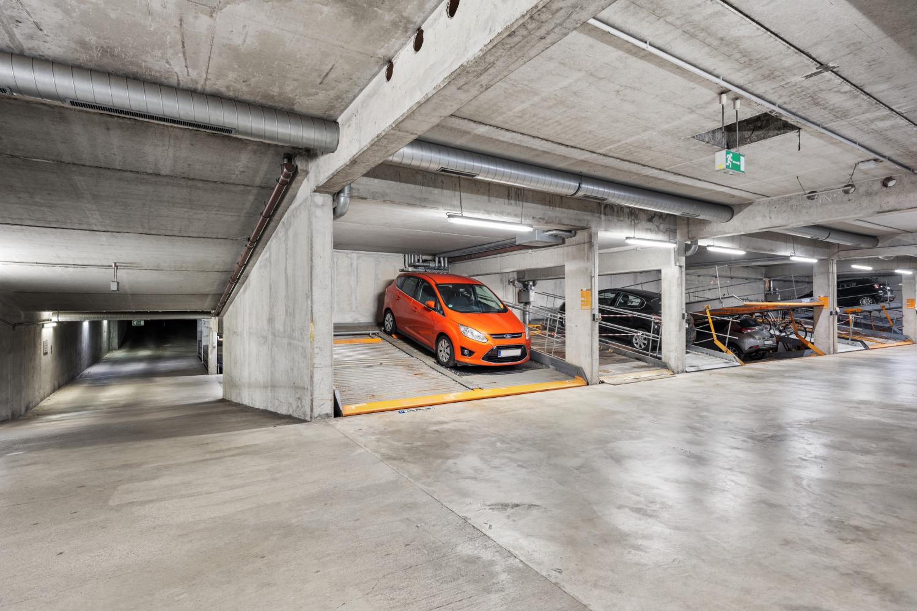 EDLER WOHNRAUM Disney Marvel Studio mit Balkon, Boxspringbett, Kaffeevollautomat, Lift & Parkplatz