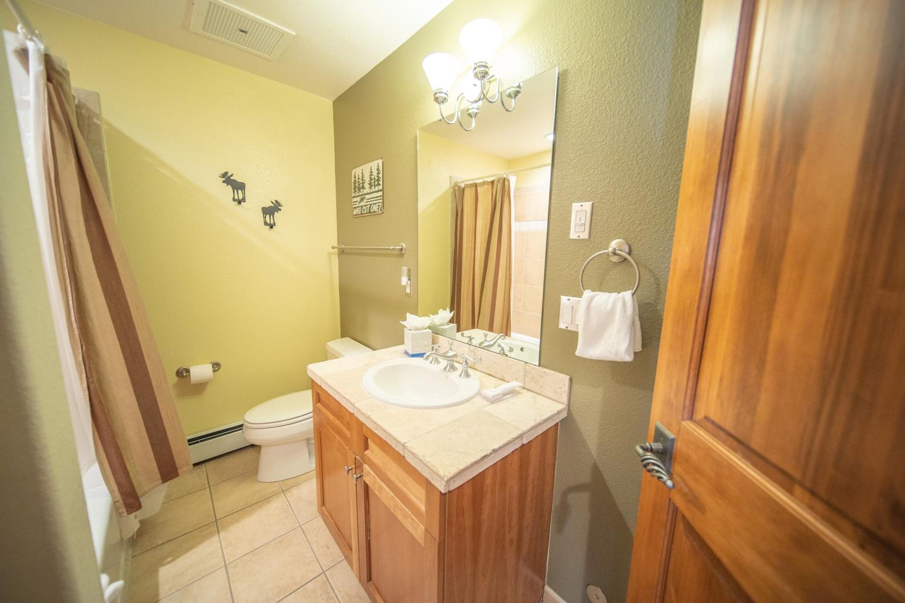 Antlers Gulch 303 by SummitCove Lodging