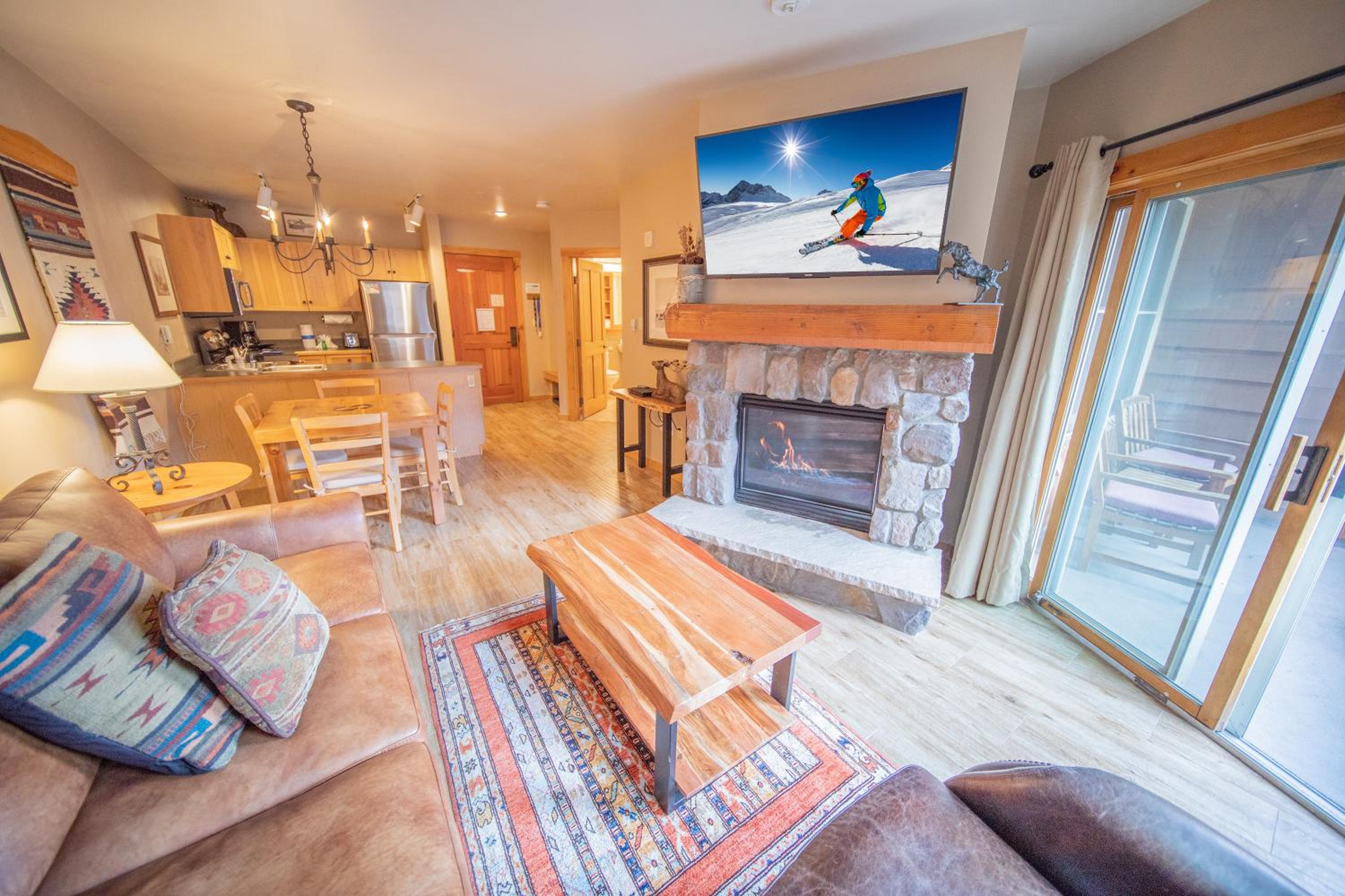 Buffalo Lodge 8320 by SummitCove Lodging
