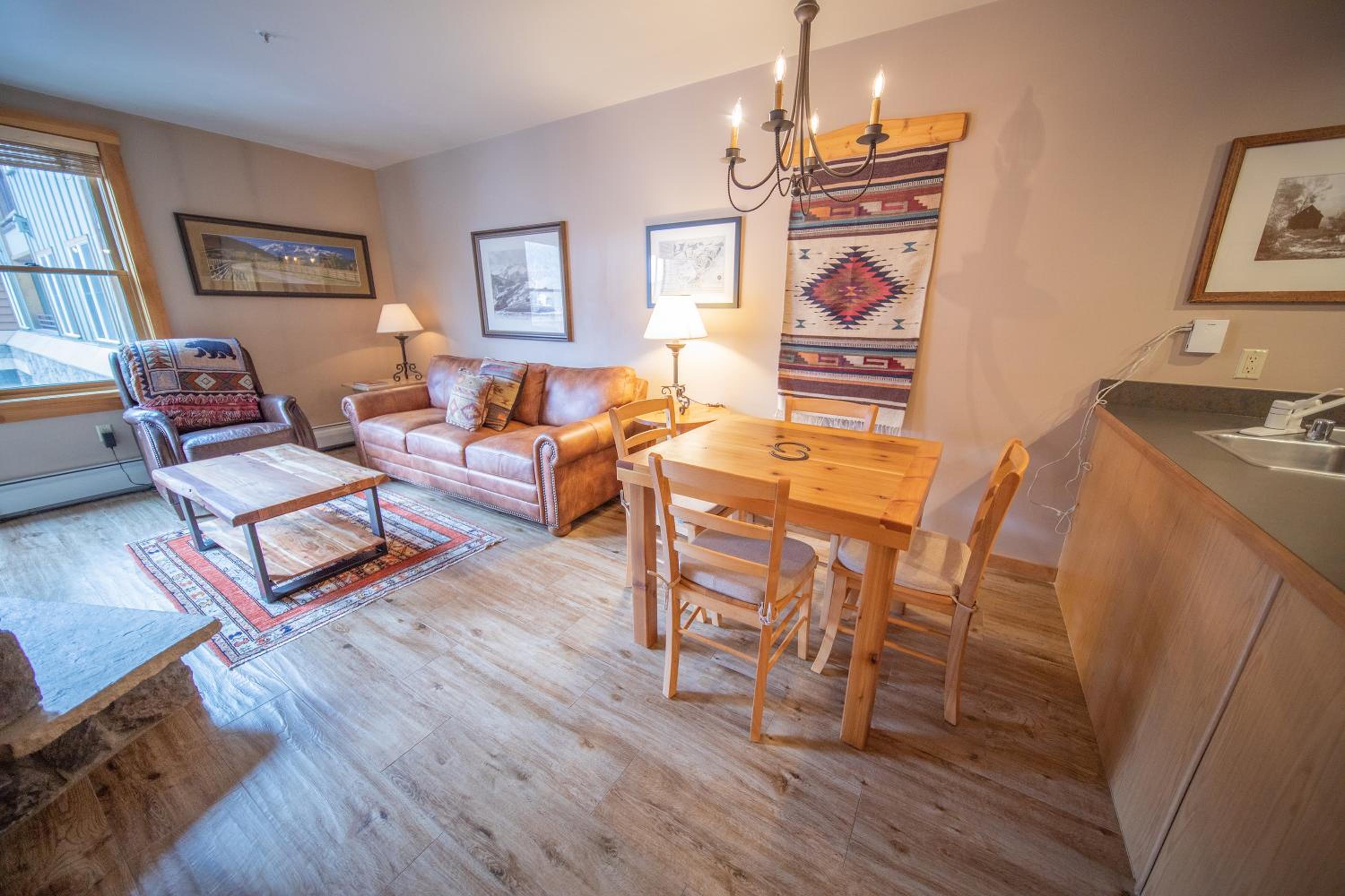 Buffalo Lodge 8320 by SummitCove Lodging