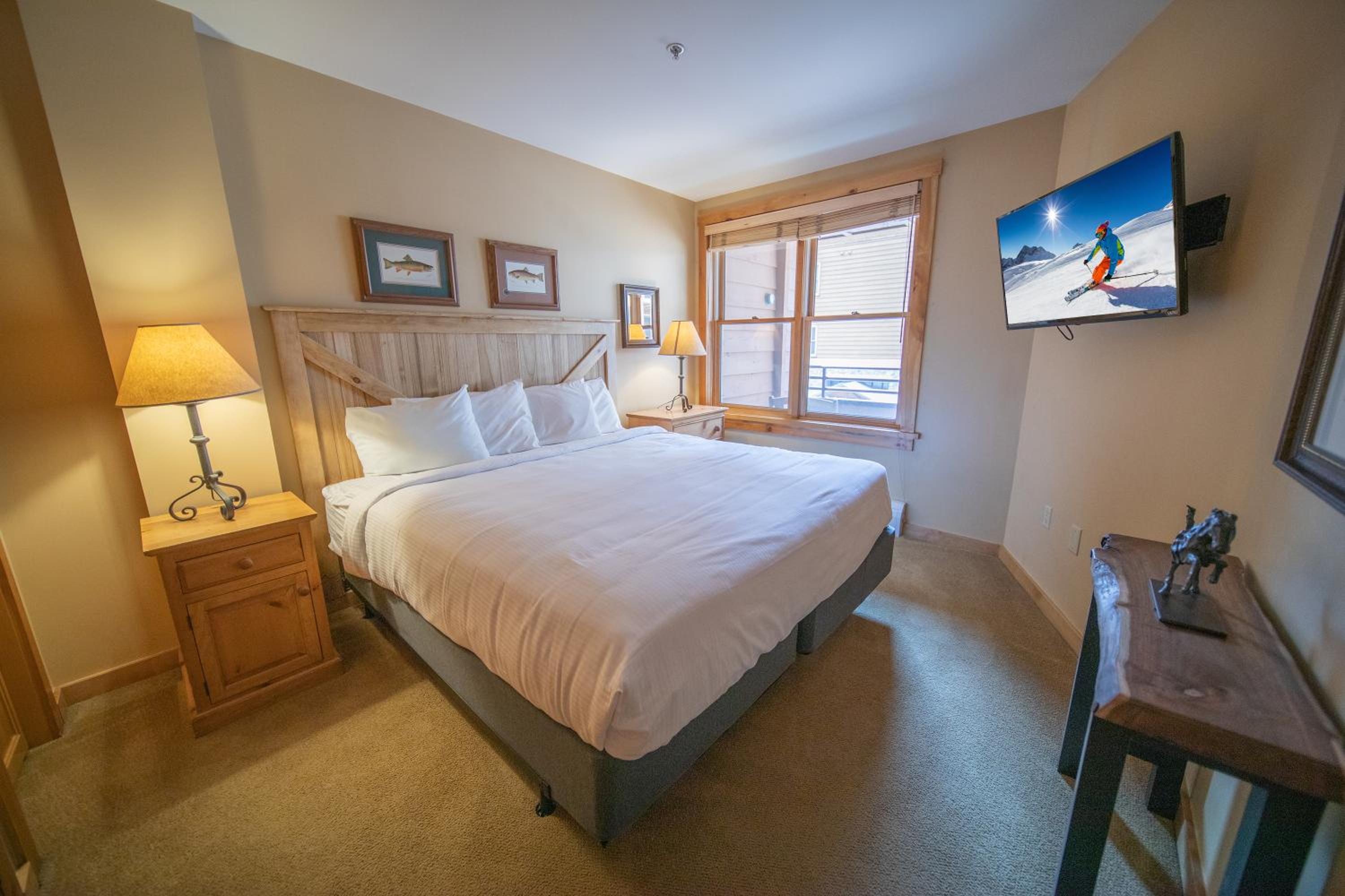 Buffalo Lodge 8320 by SummitCove Lodging