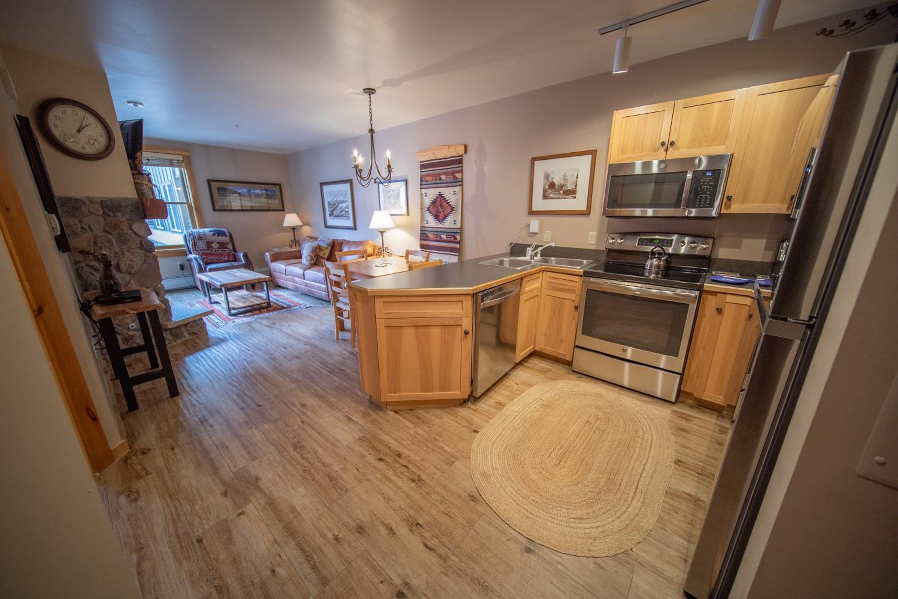 Buffalo Lodge 8320 by SummitCove Lodging