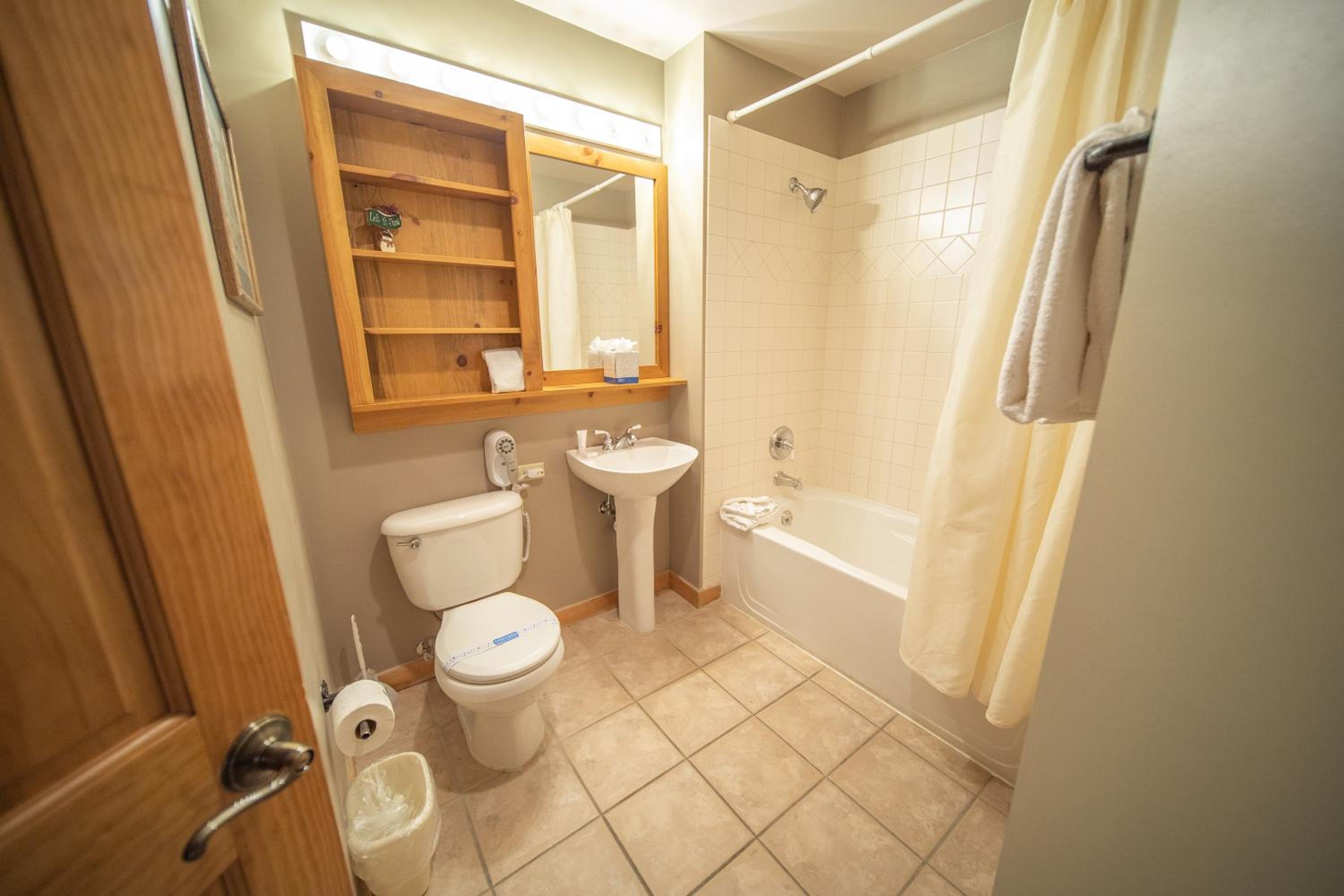 Buffalo Lodge 8320 by SummitCove Lodging
