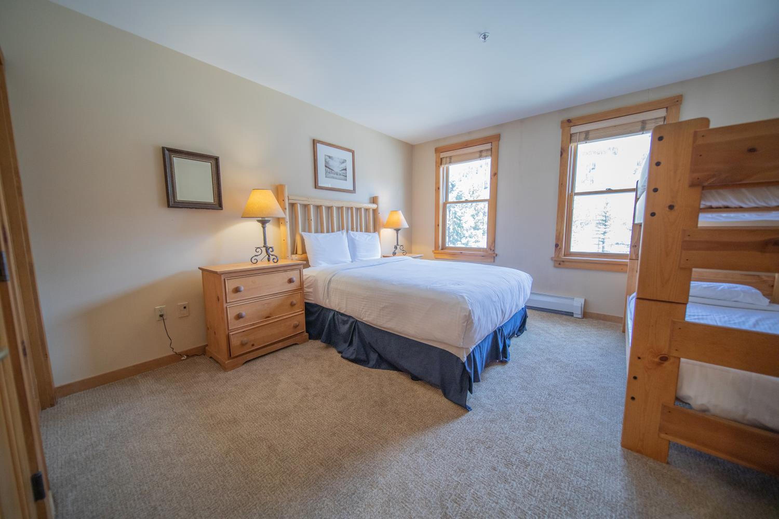 Buffalo Lodge 8327 by SummitCove Lodging