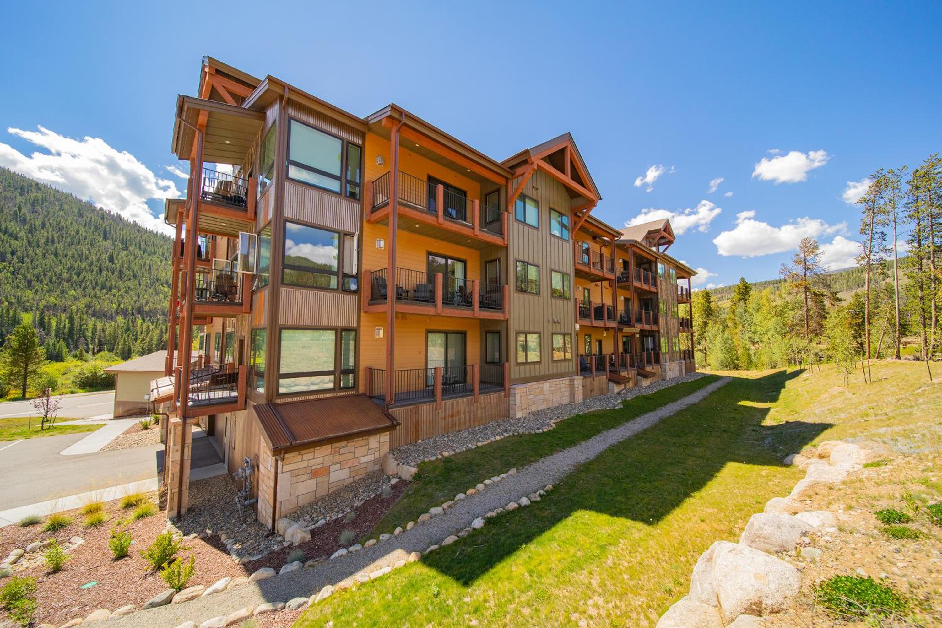 Clearwater Lofts Bldg 2 205 by SummitCove Lodging view 4