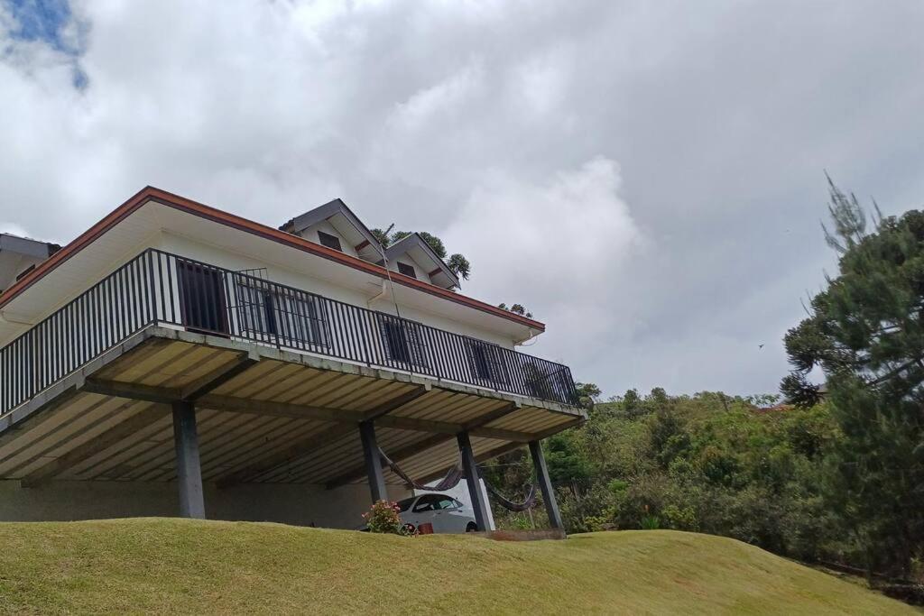 Linda Casa em Campos do Jordão
