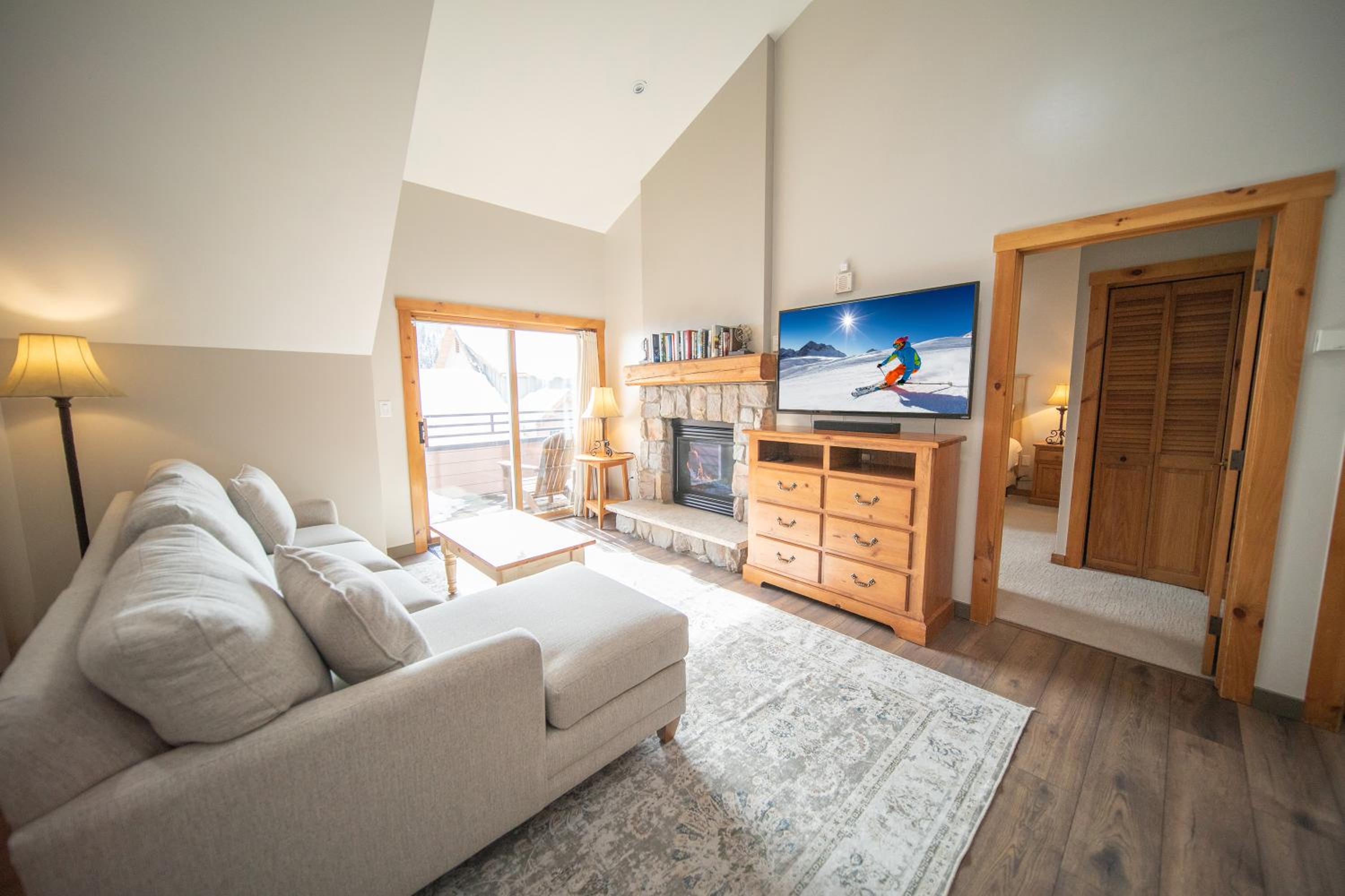 Buffalo Lodge 8412 by SummitCove Lodging