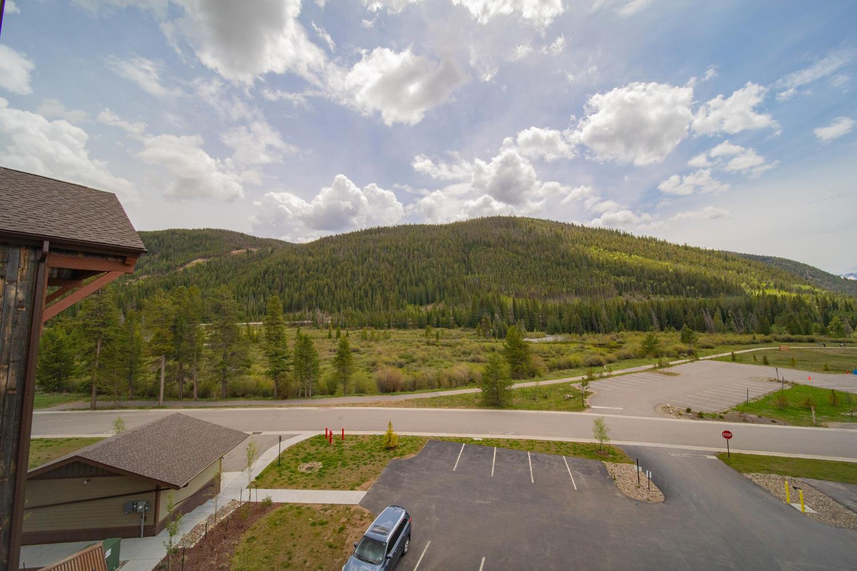 Clearwater Lofts Bldg 2 306 by SummitCove Lodging in Colorado