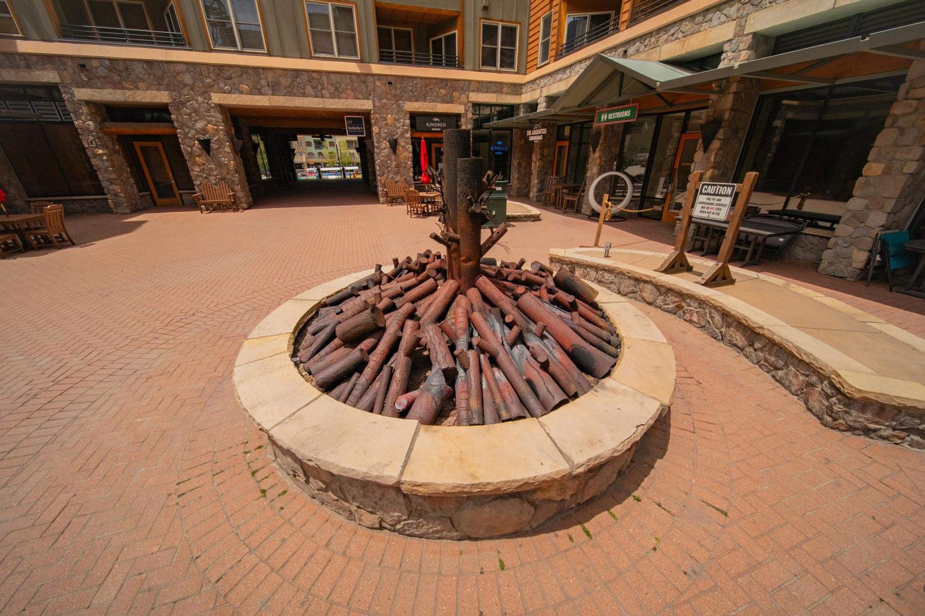 Buffalo Lodge 8419 by SummitCove Lodging
