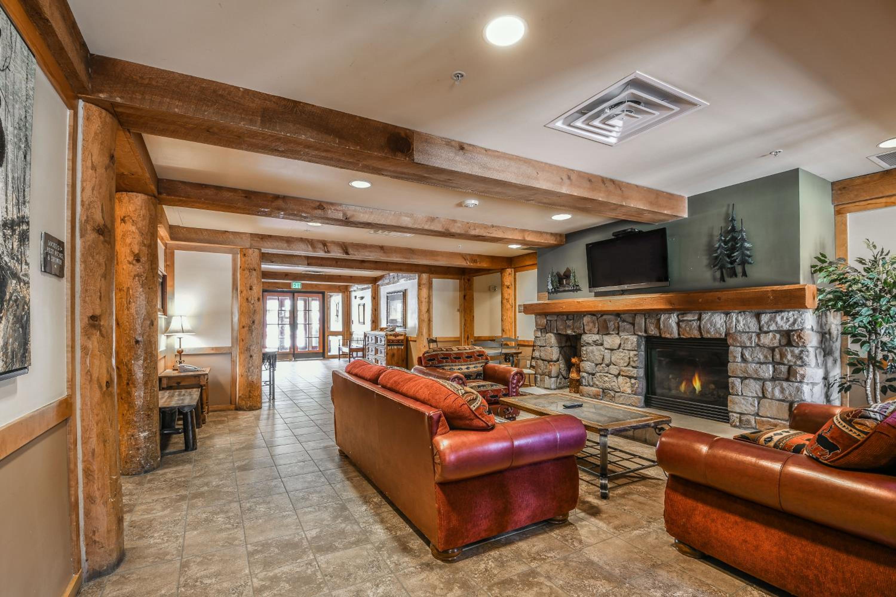 Dakota Lodge 8455 by SummitCove Lodging