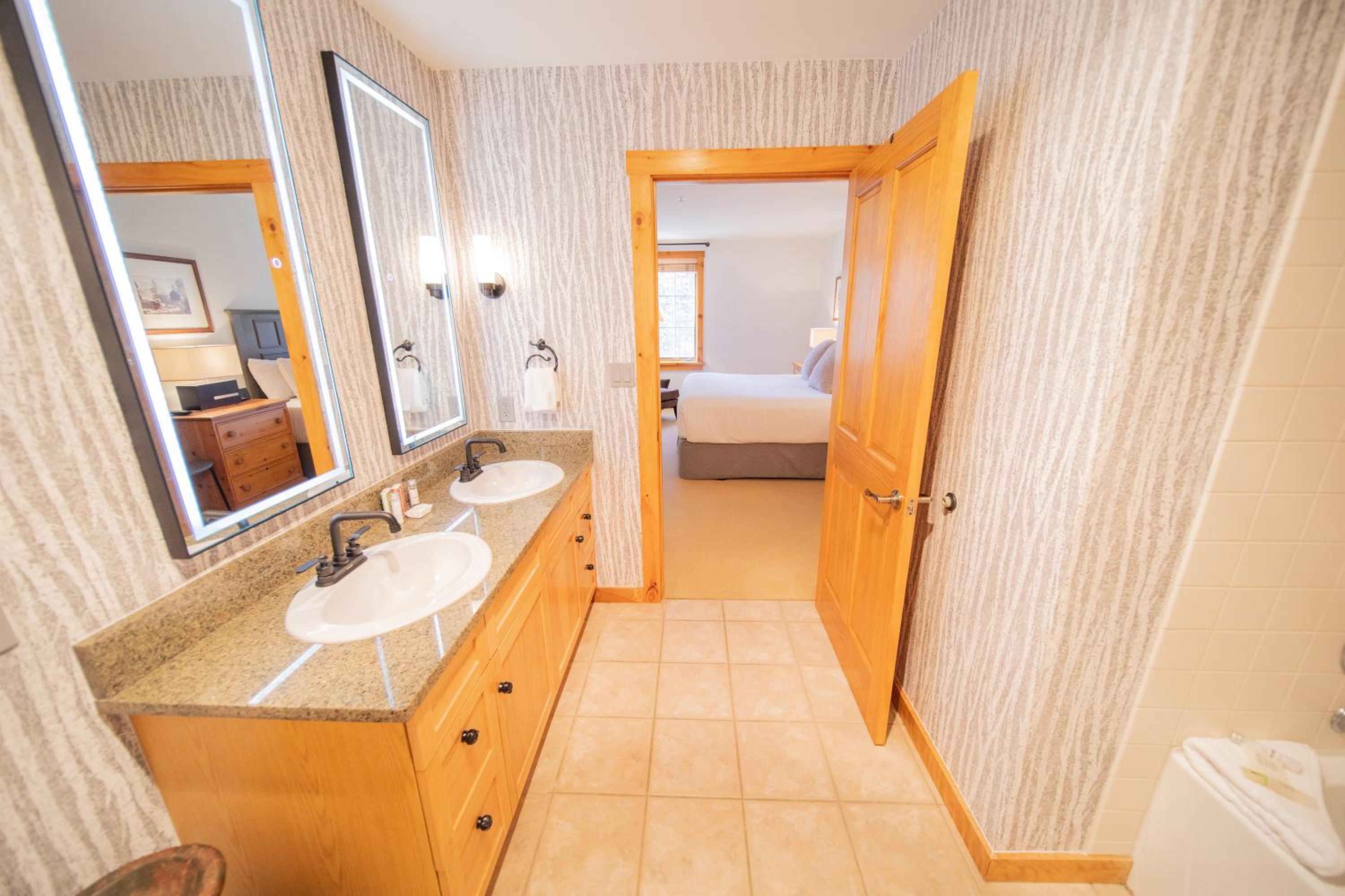 Dakota Lodge 8455 by SummitCove Lodging