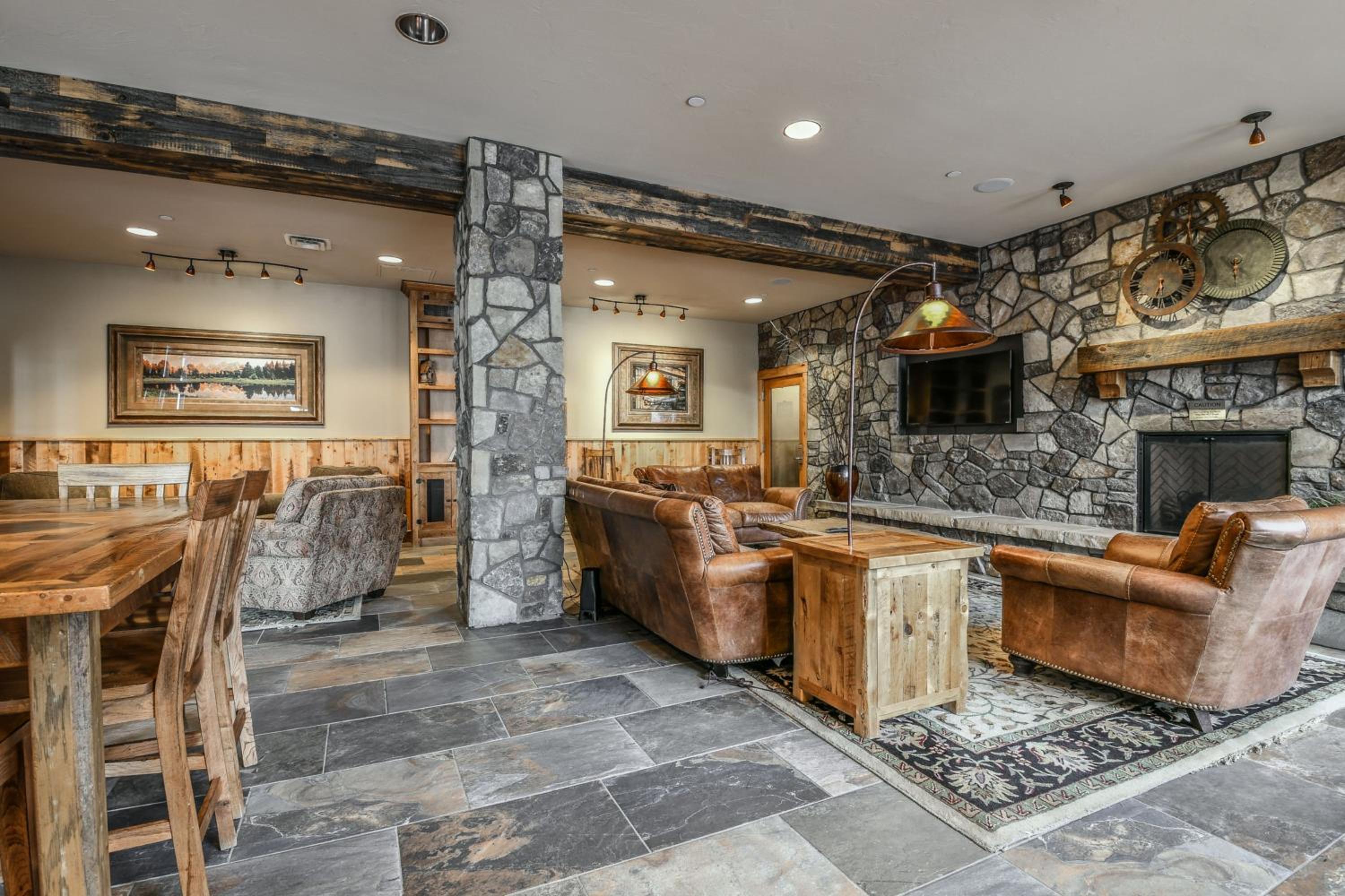 Black Bear 8043 by SummitCove Lodging view 2