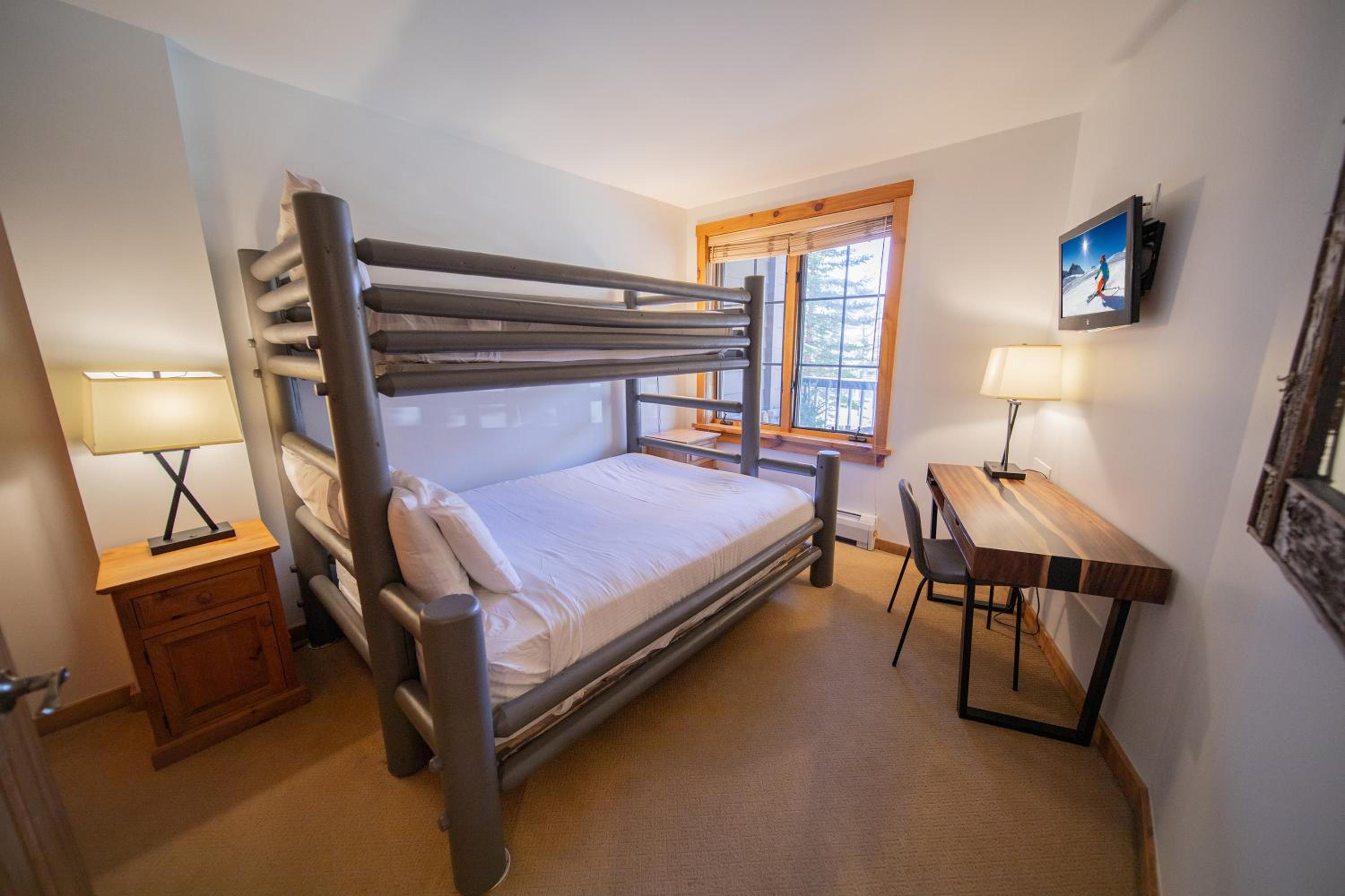 Dakota Lodge 8455 by SummitCove Lodging