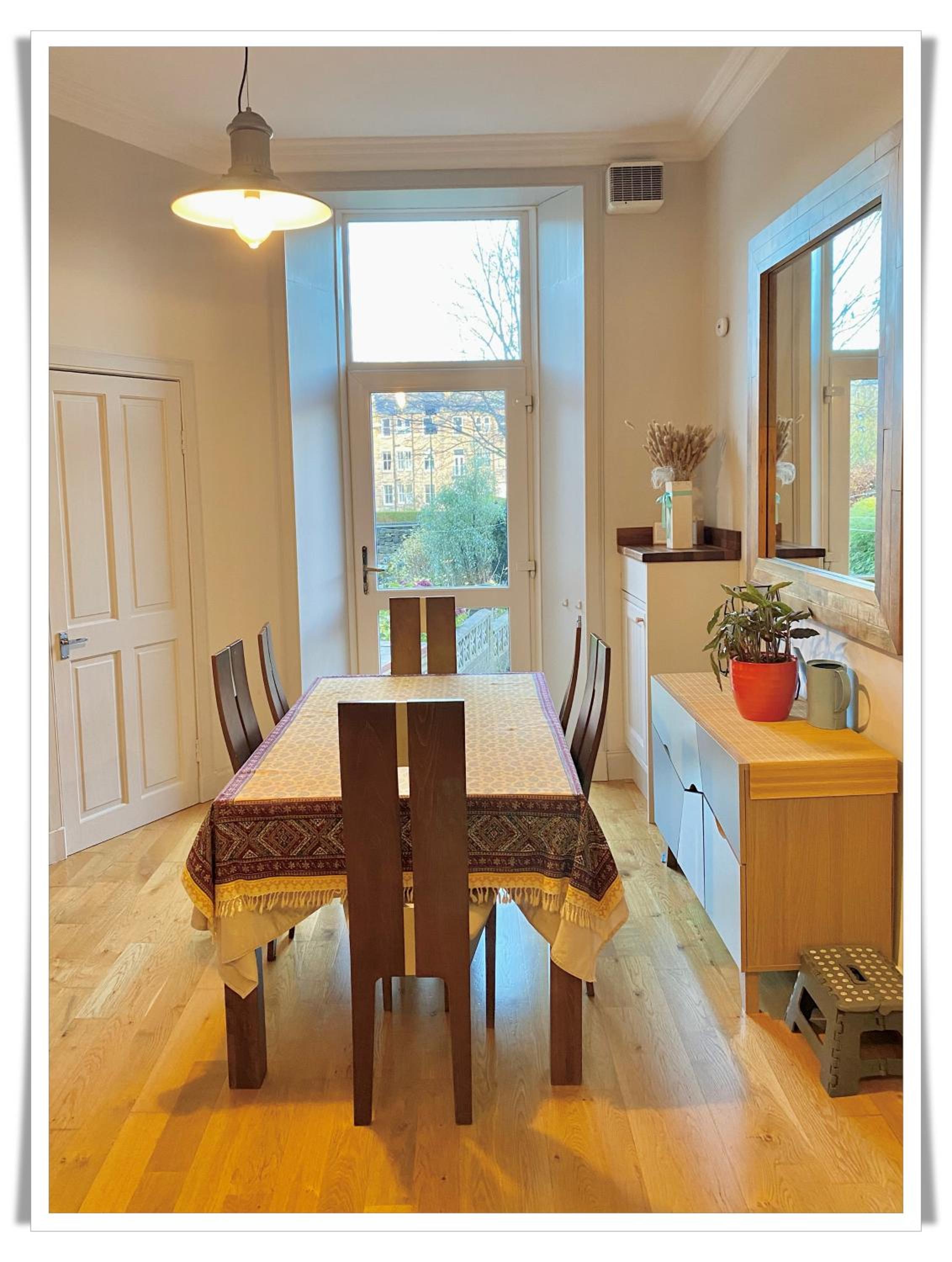 Beautifully Decorated 2Bed Apt- Gem in City Center