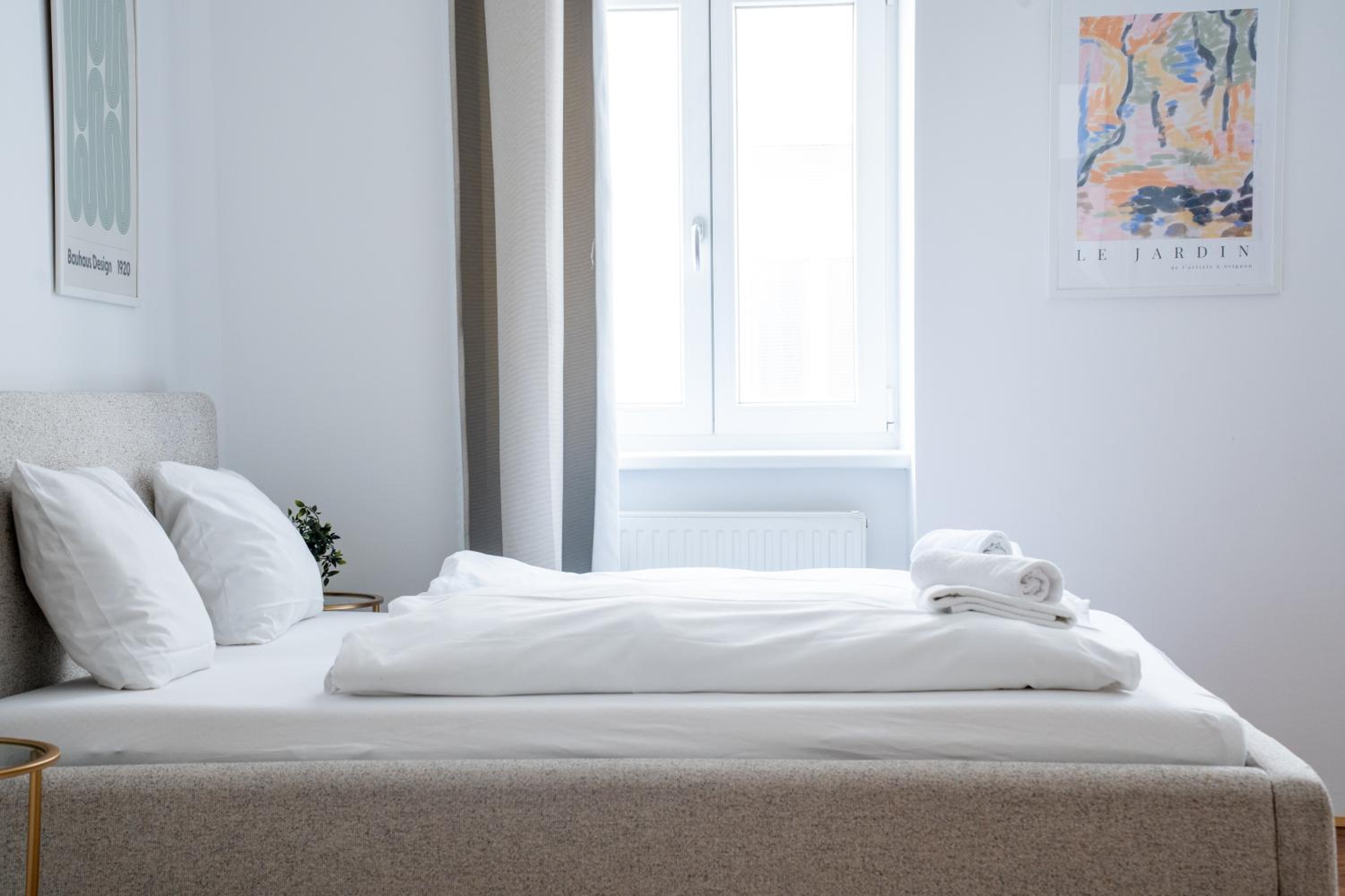 Franz-Josef City Apartment is Calling - by 4ty3 Apartments