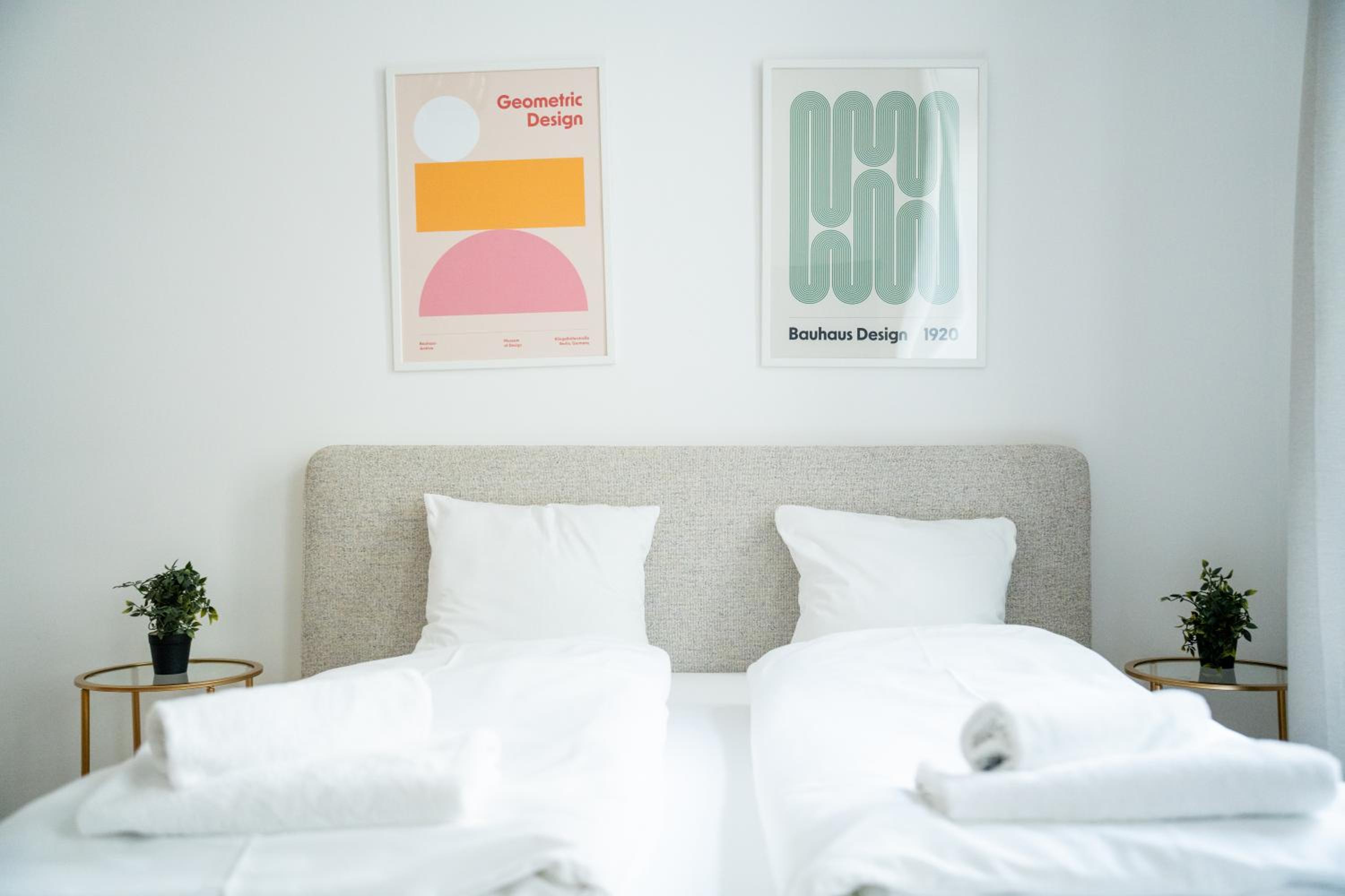 Franz-Josef City Apartment is Calling - by 4ty3 Apartments