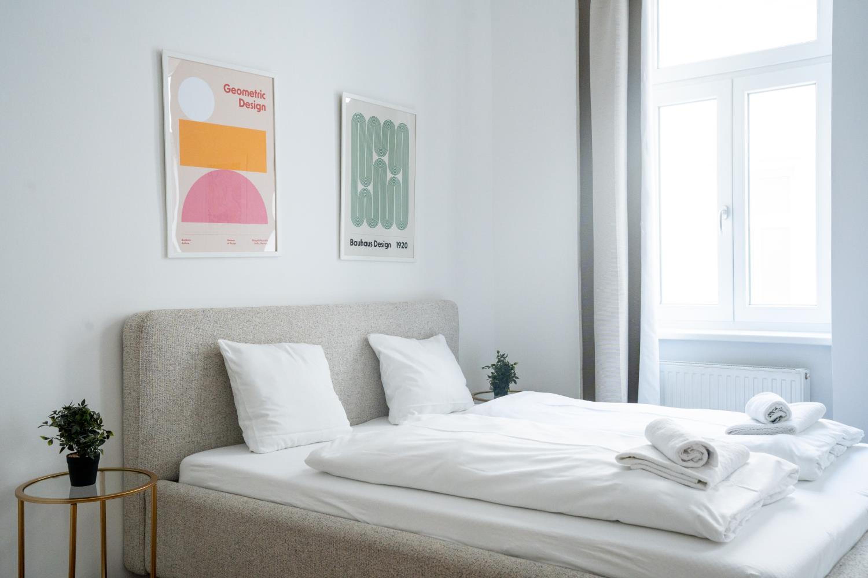 Franz-Josef City Apartment is Calling - by 4ty3 Apartments