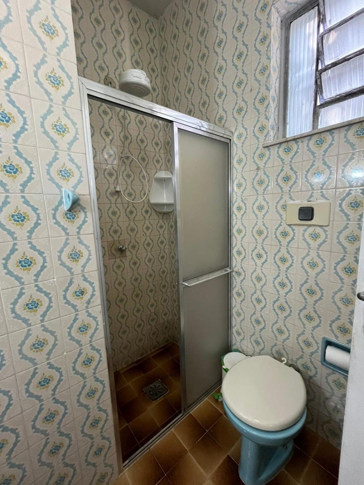CASA EM FRENTE A LAGOA DE ARARUAMA - no CENTRO - 3 QUARTOS E 3 BANHEIROS