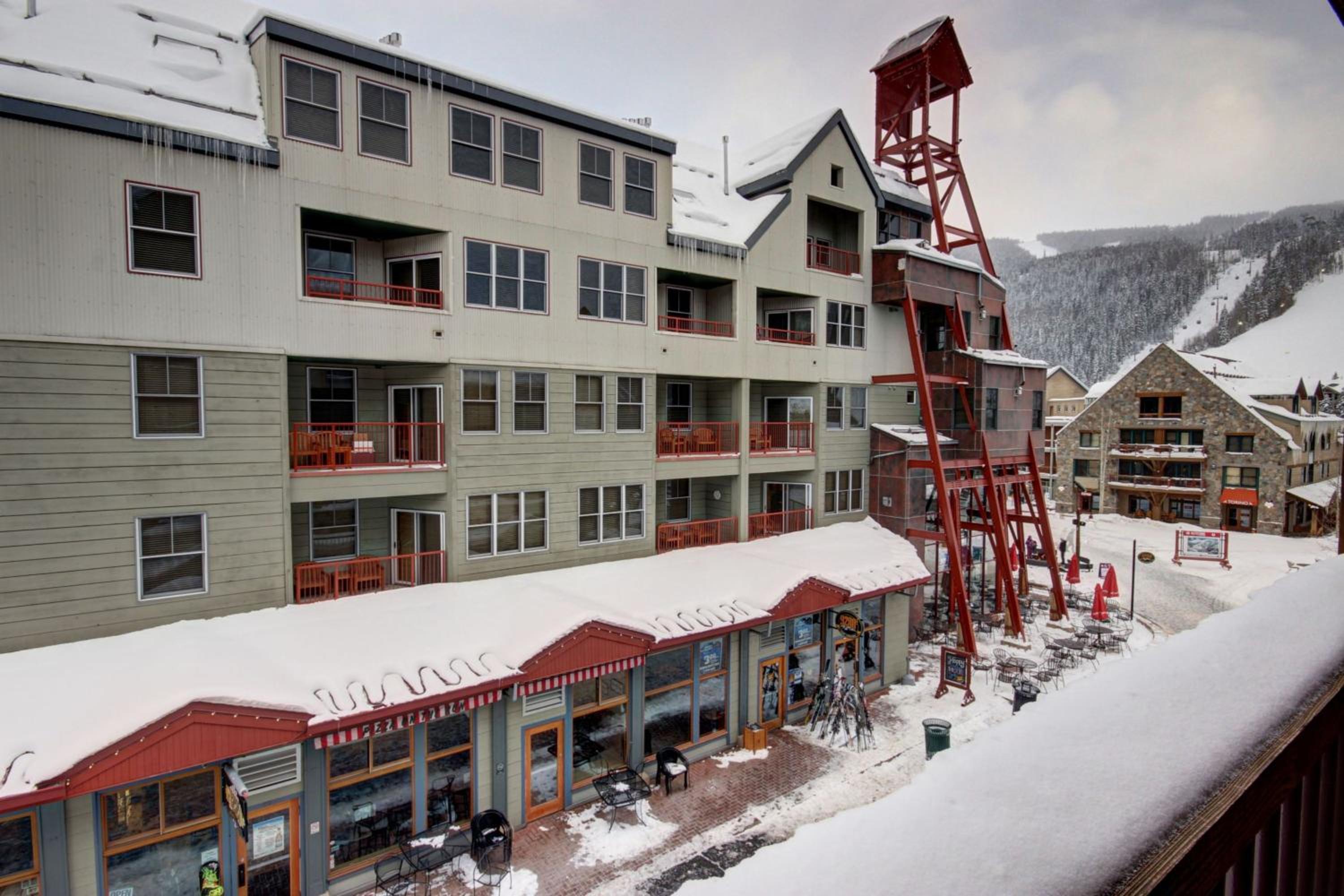Buffalo Lodge 8358 by SummitCove Lodging