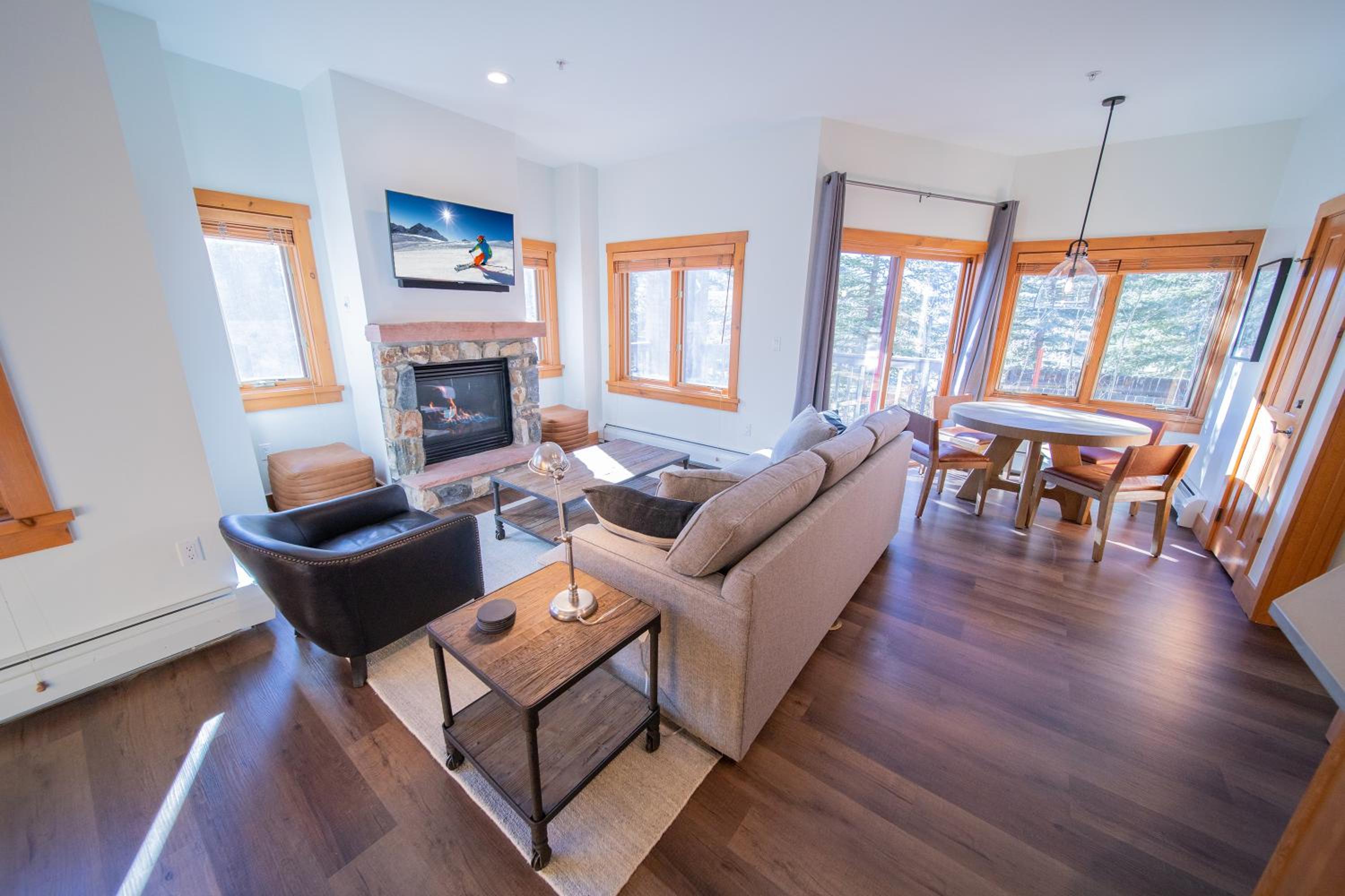Expedition Station 8561 by SummitCove Lodging