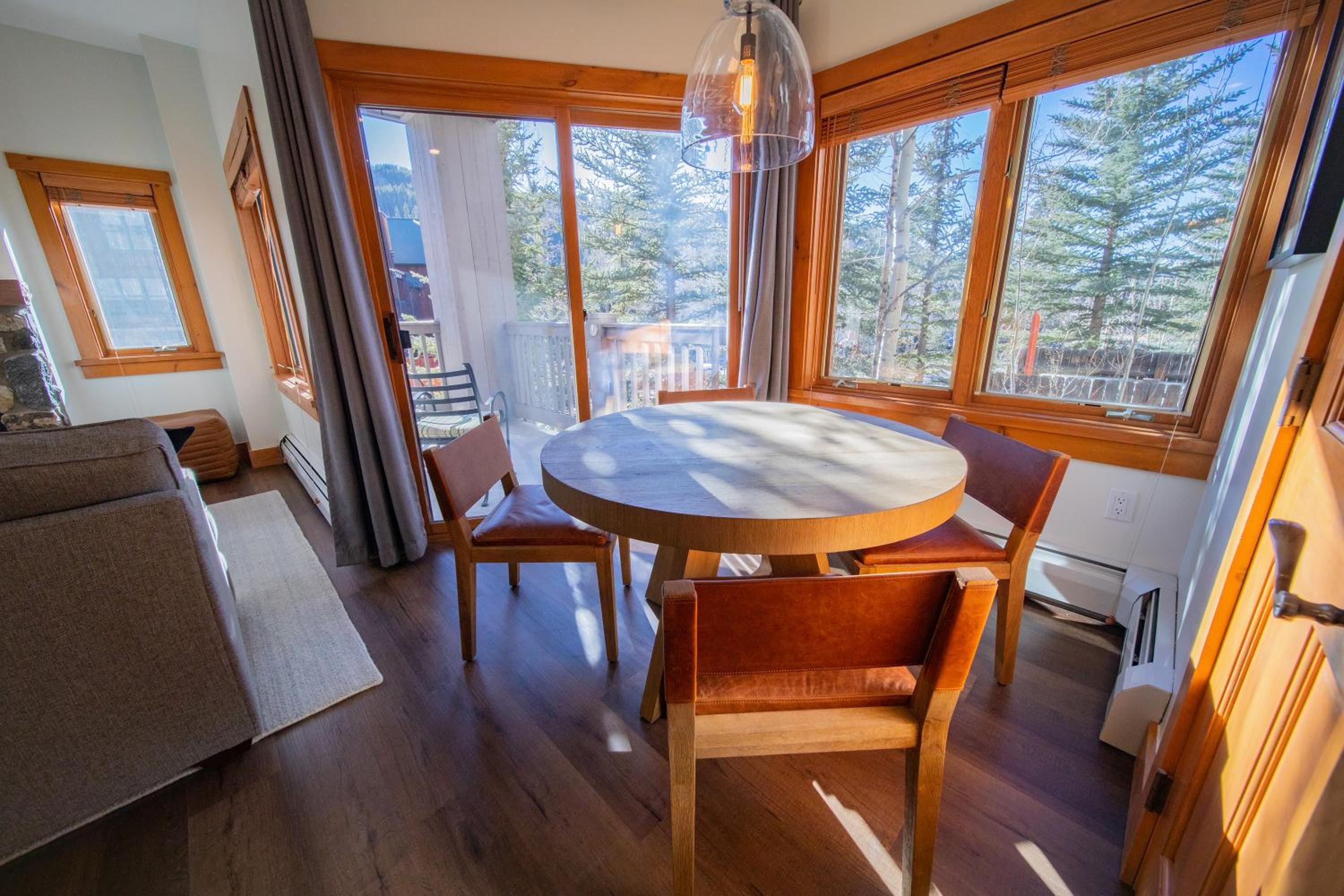 Expedition Station 8561 by SummitCove Lodging