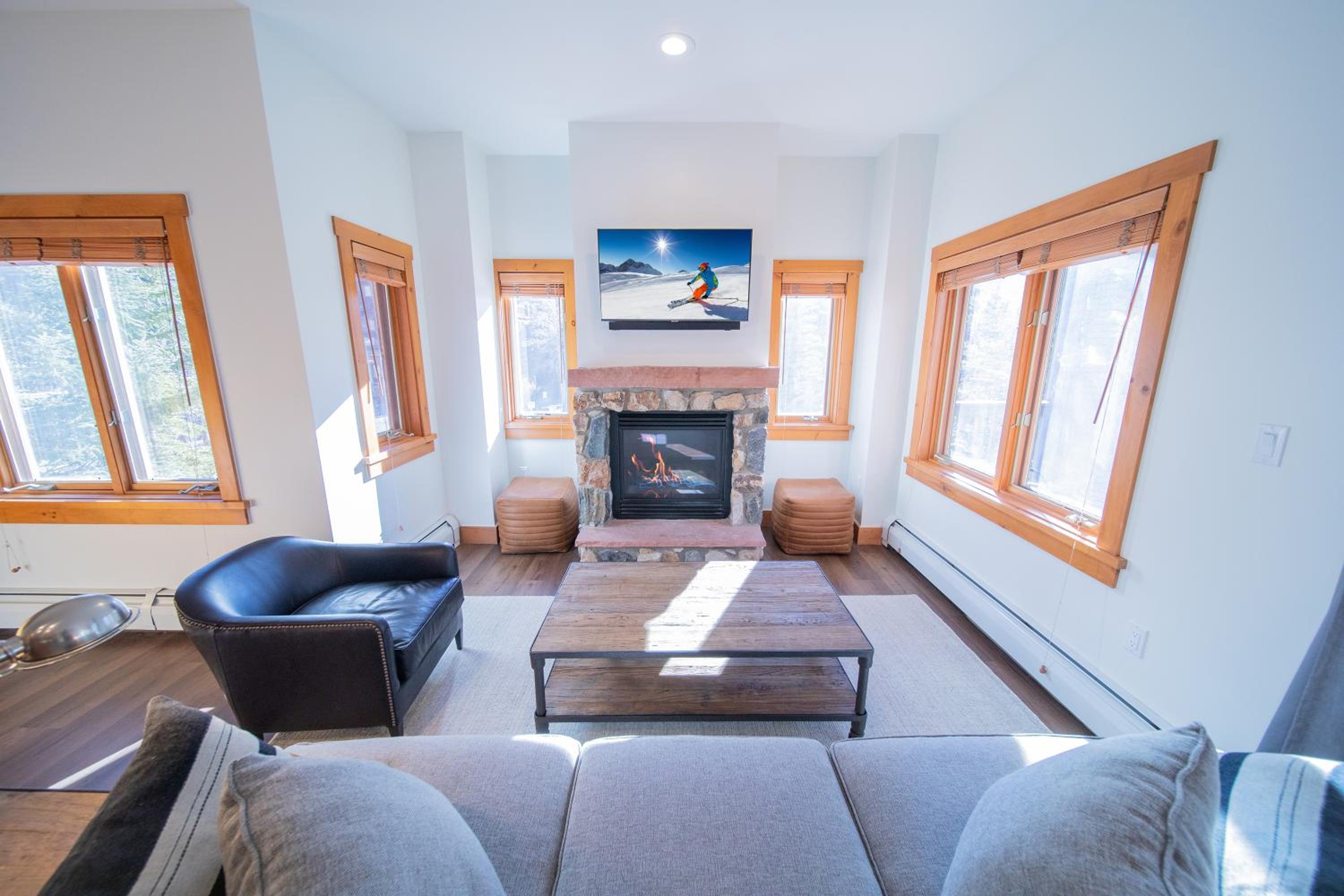Expedition Station 8561 by SummitCove Lodging