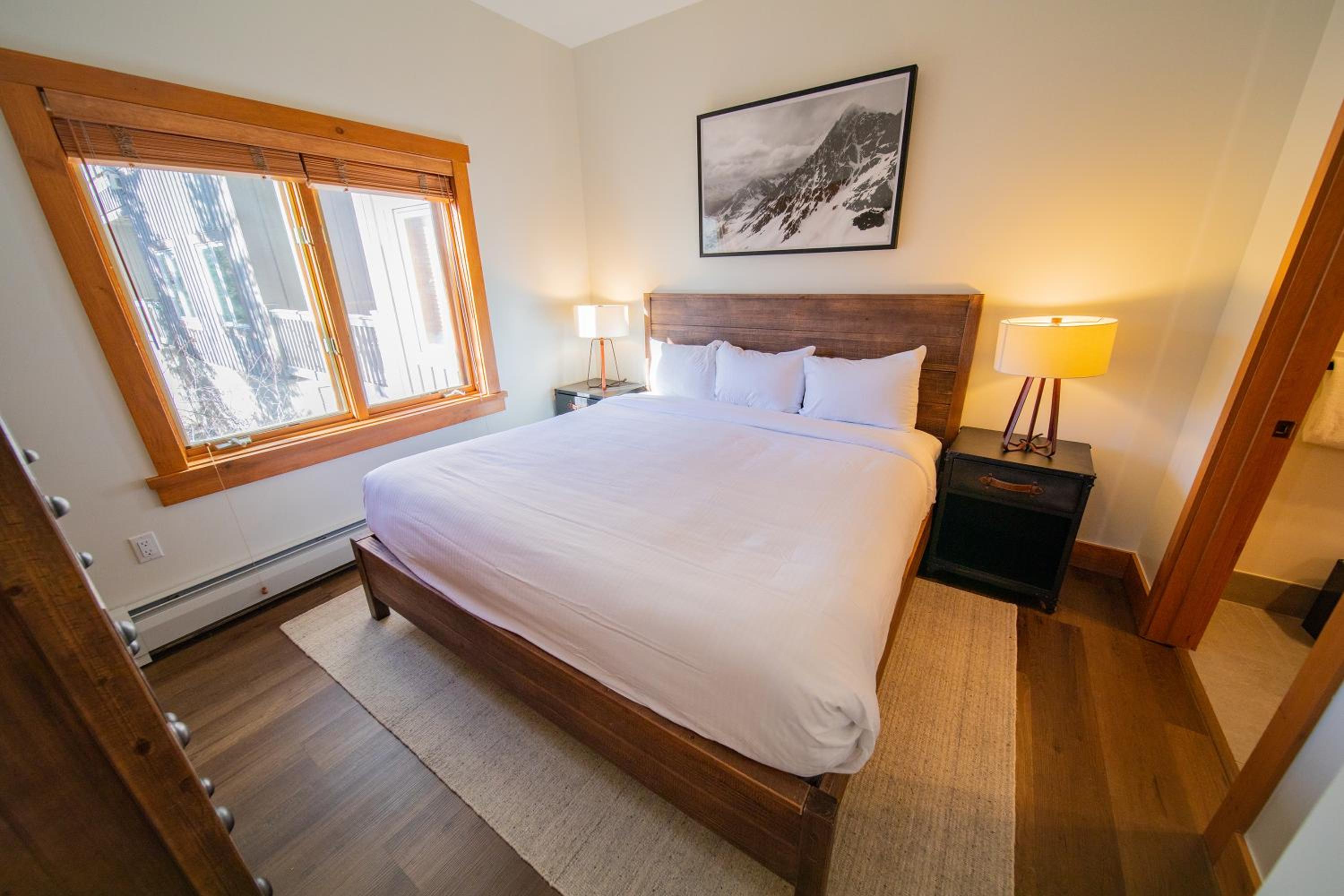 Expedition Station 8561 by SummitCove Lodging