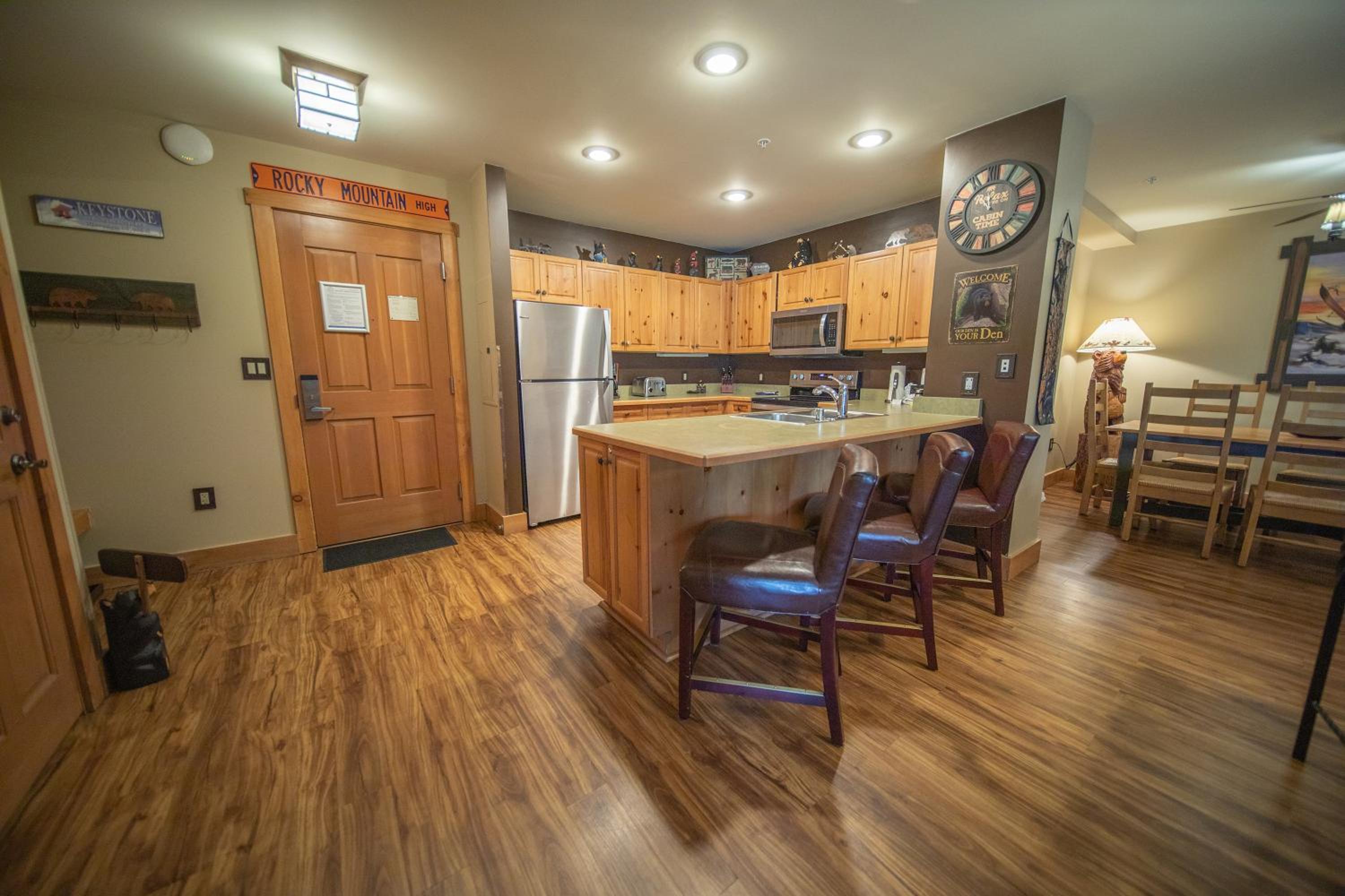 Expedition Station 8590 by SummitCove Lodging