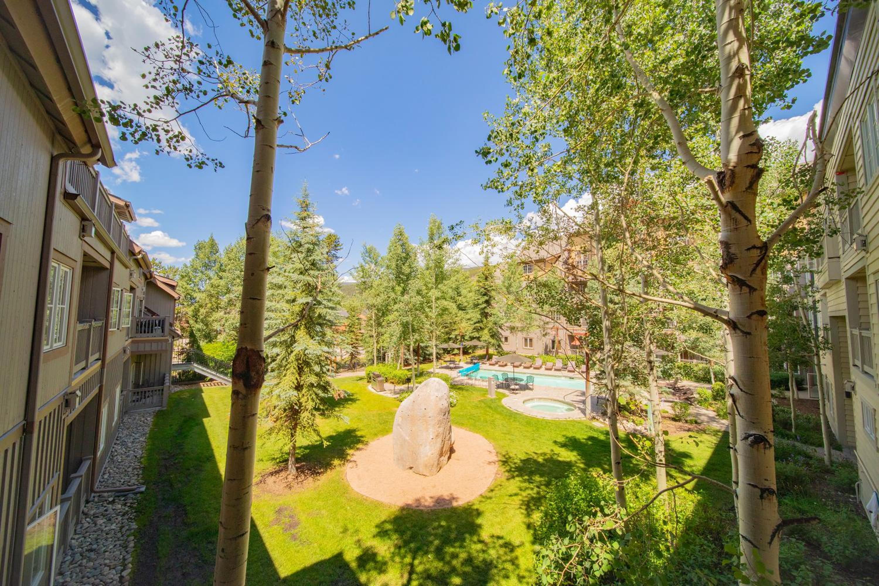 Expedition Station 8590 by SummitCove Lodging