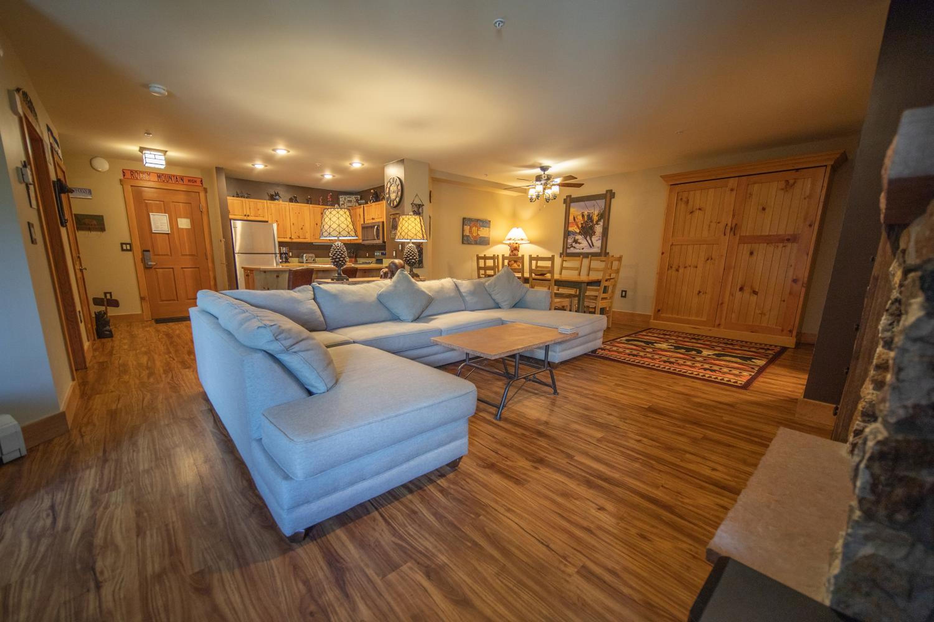 Expedition Station 8590 by SummitCove Lodging