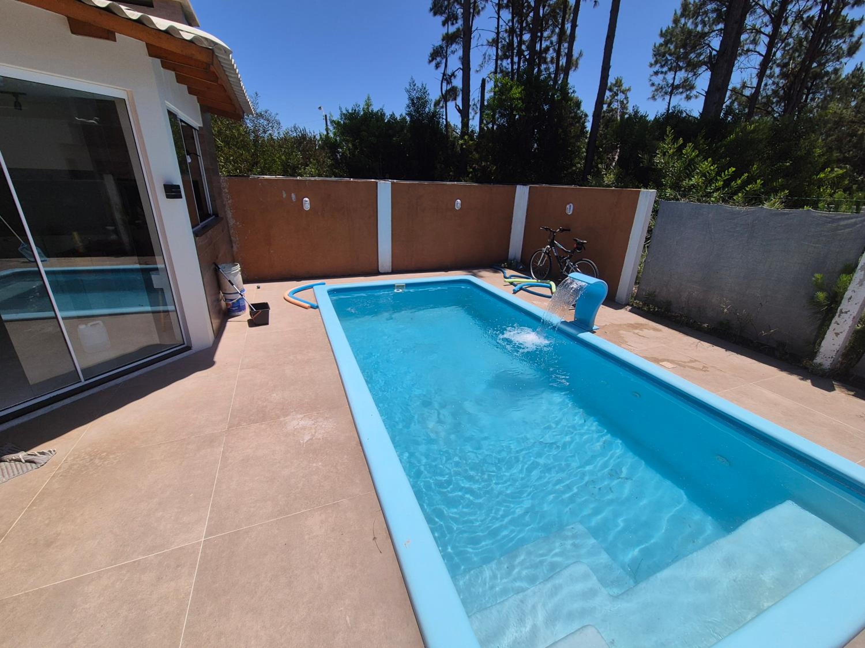 Casa com Piscina, Quiosque, Próximo ao Mar