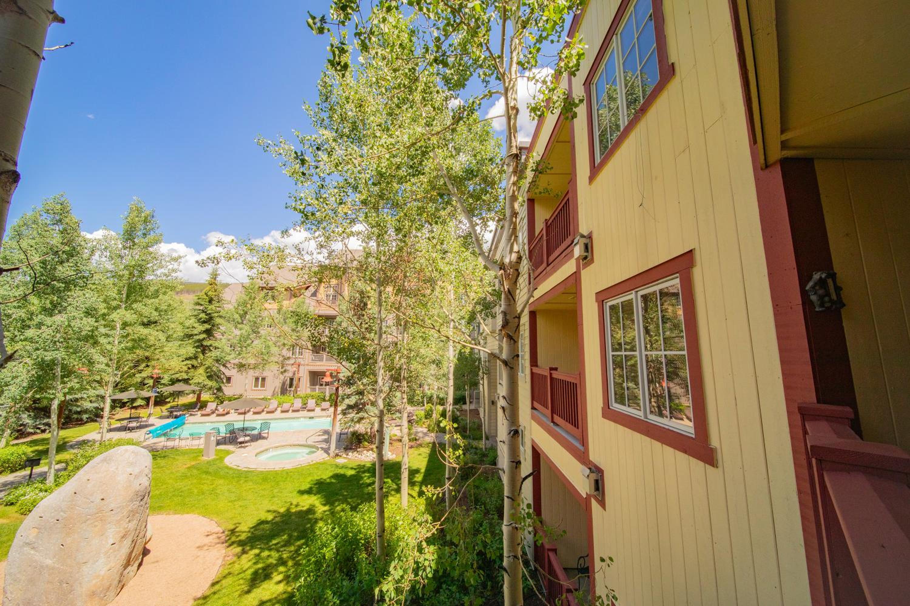 Expedition Station 8590 by SummitCove Lodging