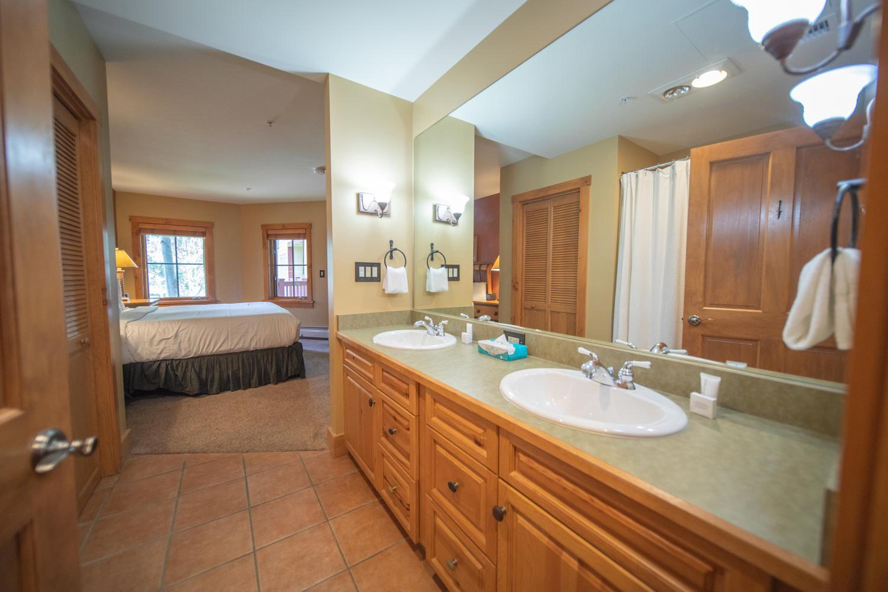 Expedition Station 8590 by SummitCove Lodging