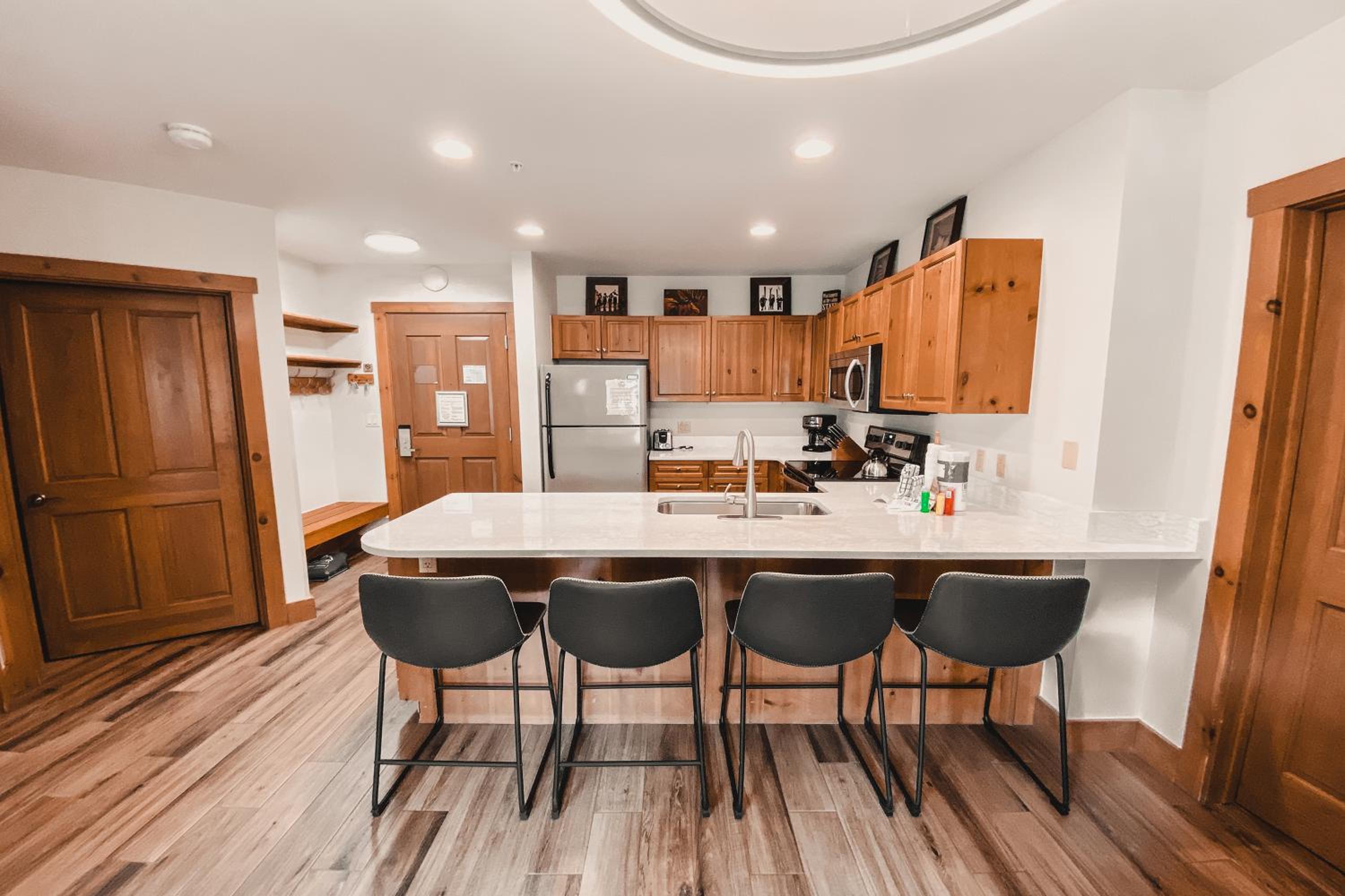 Expedition Station 8607 by SummitCove Lodging