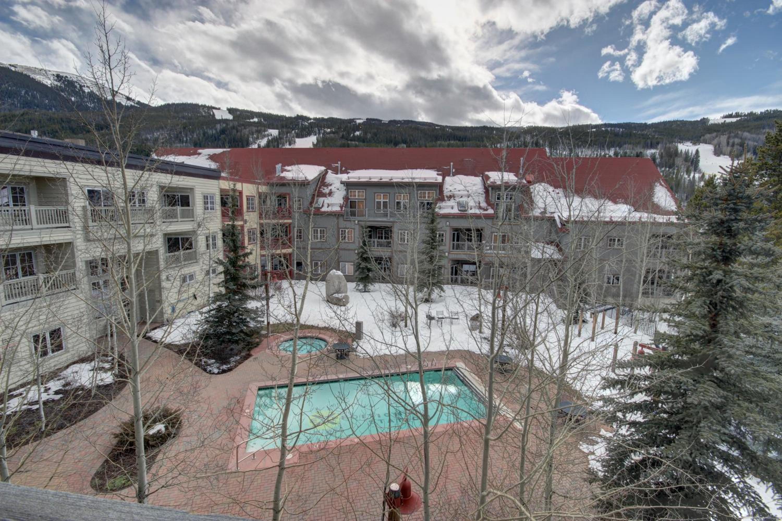 Expedition Station 8607 by SummitCove Lodging