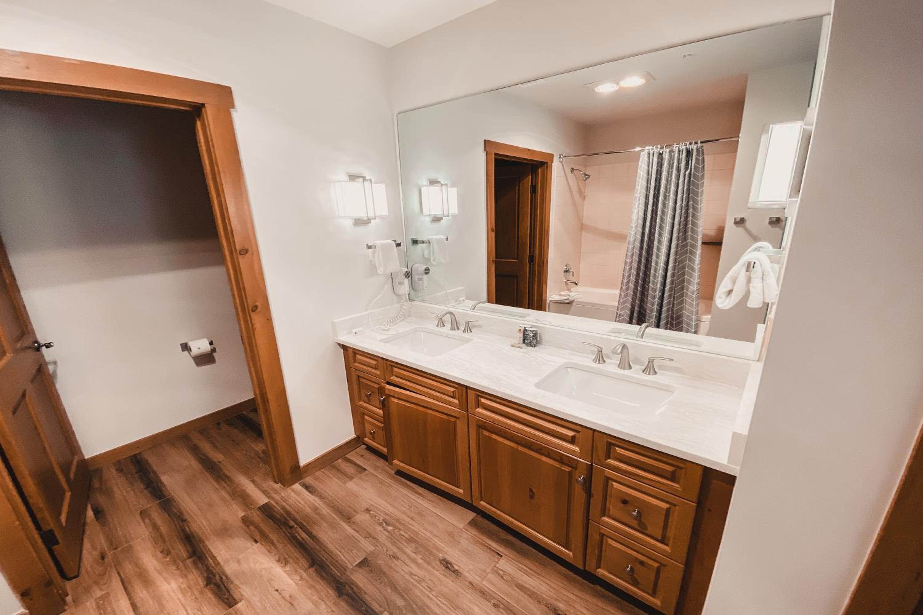 Expedition Station 8607 by SummitCove Lodging