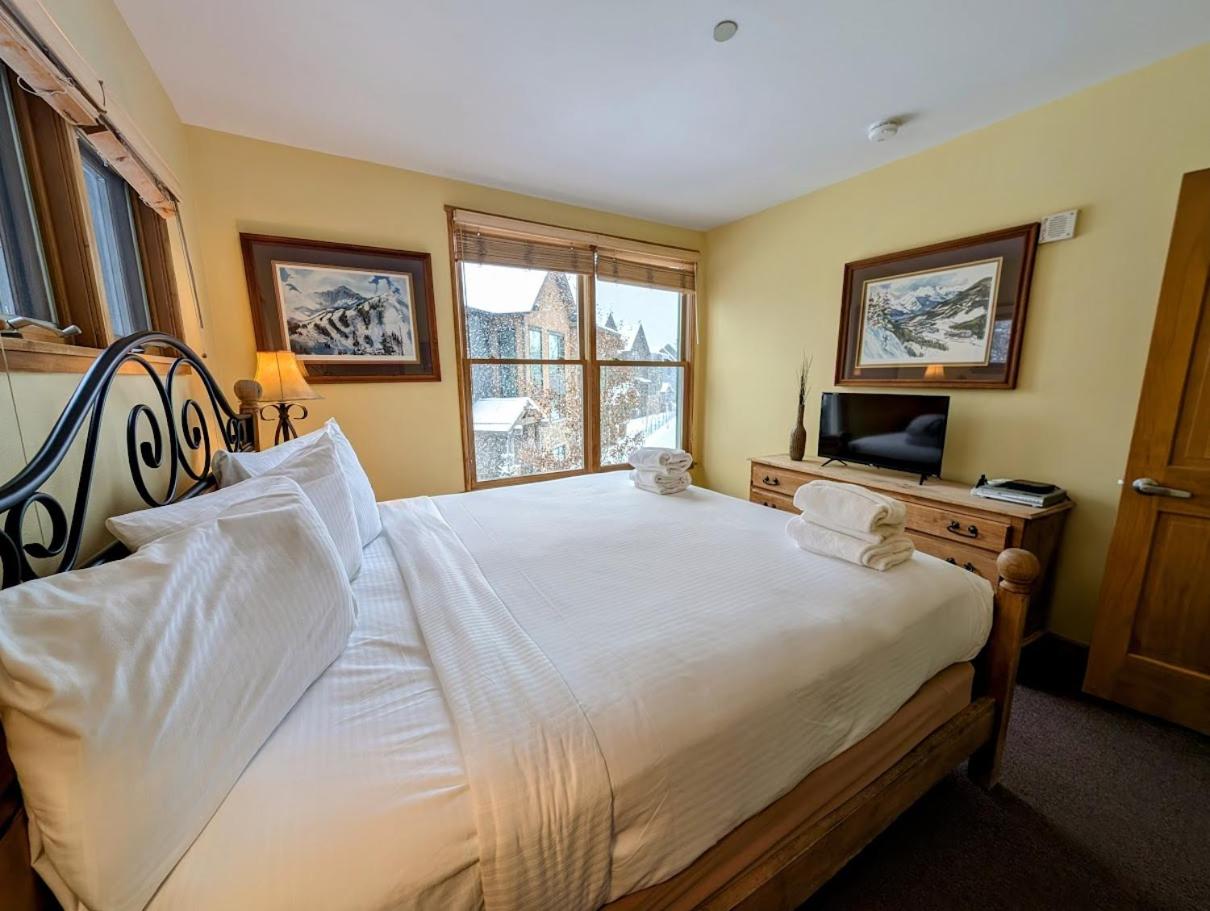 Black Bear 8035 by SummitCove Lodging in Colorado