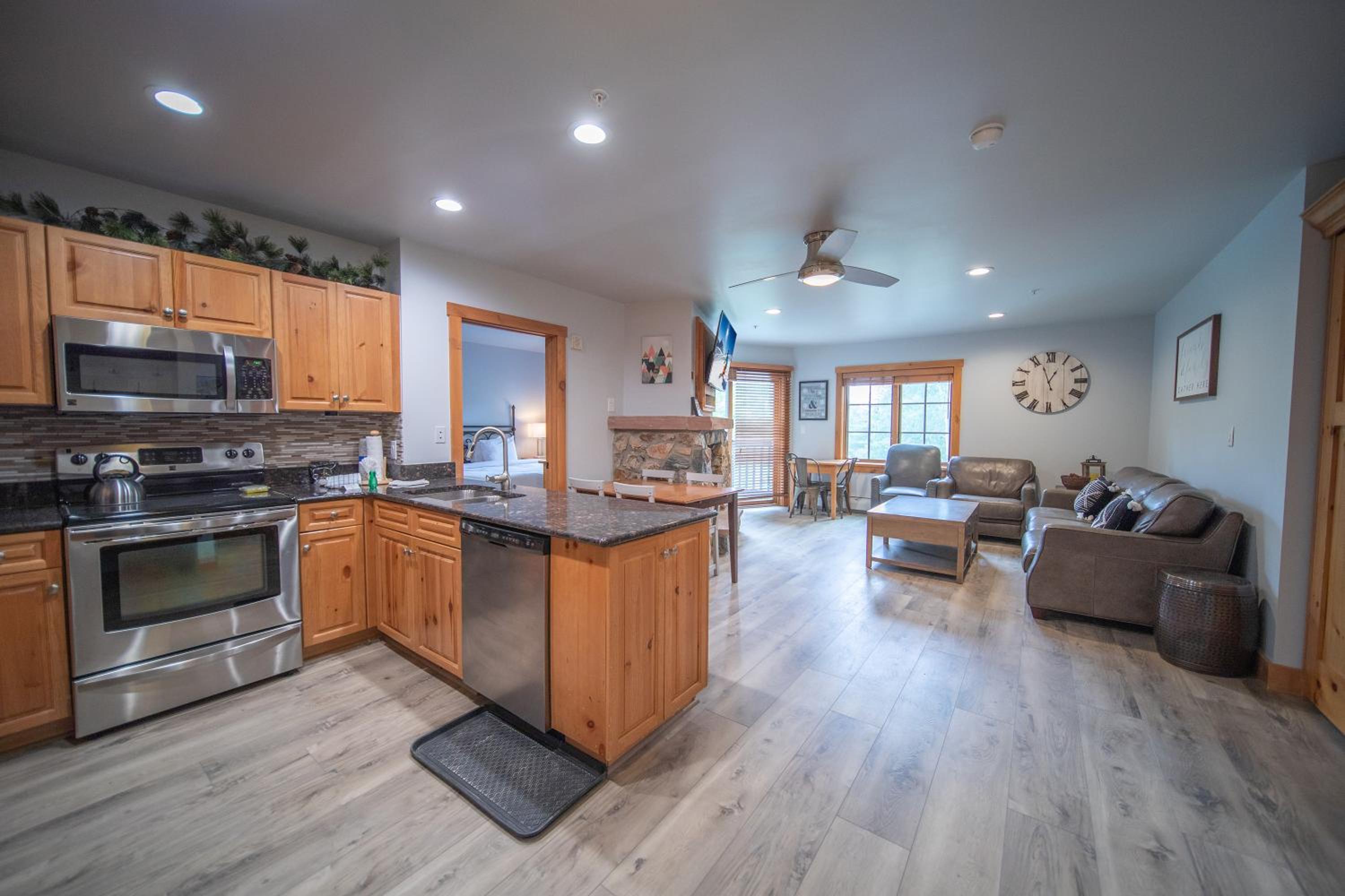 Expedition Station 8614 by SummitCove Lodging