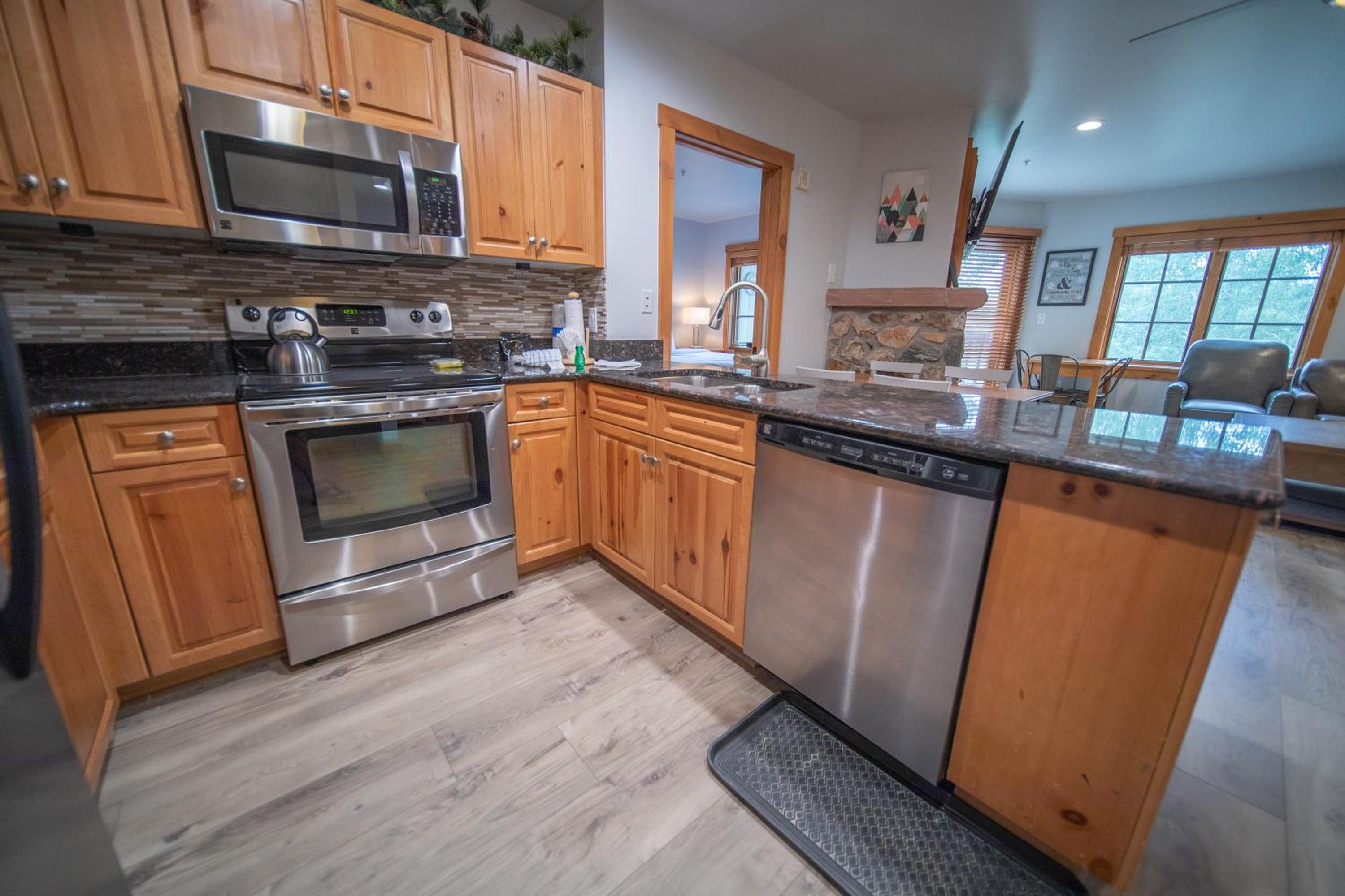 Expedition Station 8614 by SummitCove Lodging