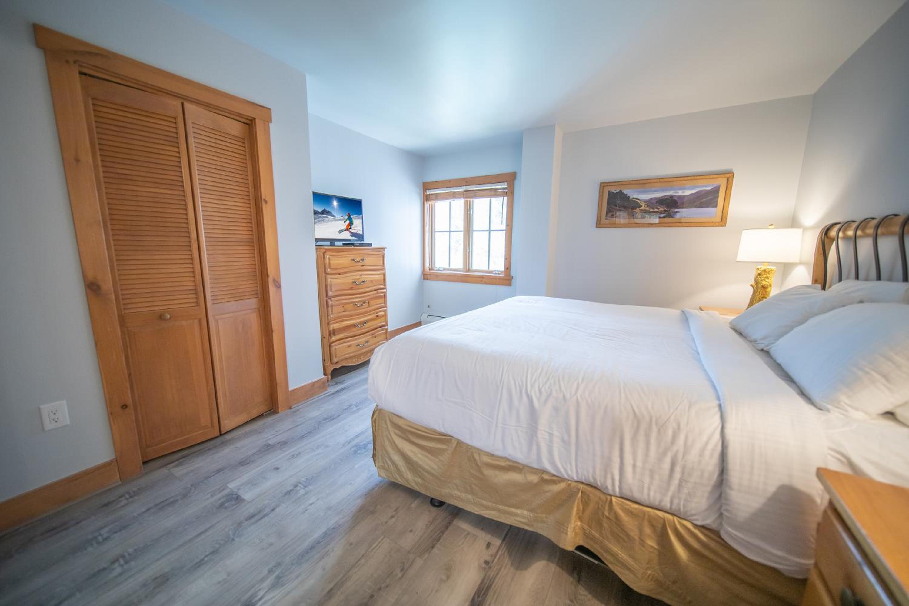 Expedition Station 8614 by SummitCove Lodging