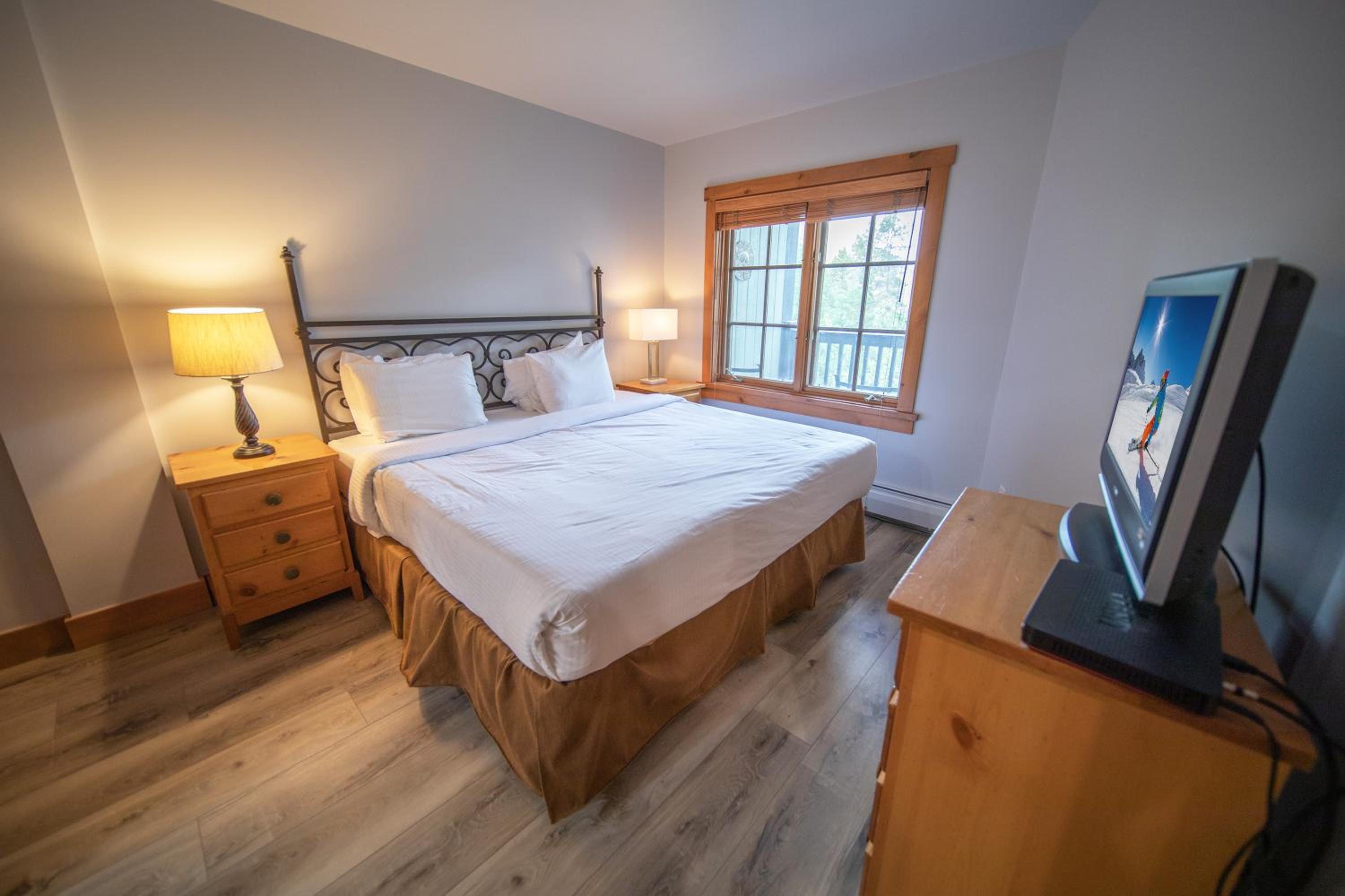 Expedition Station 8614 by SummitCove Lodging