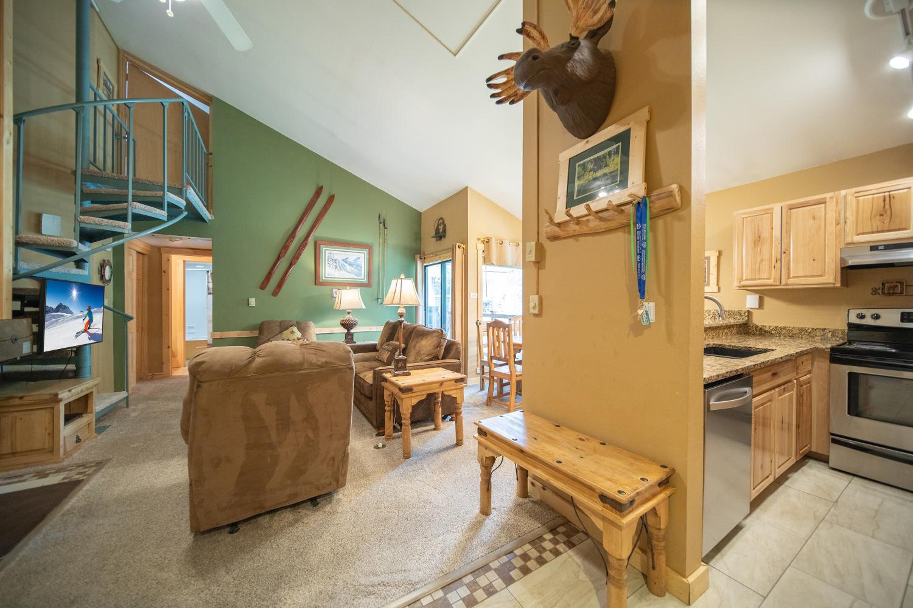Flying Dutchman 1126 by SummitCove Lodging